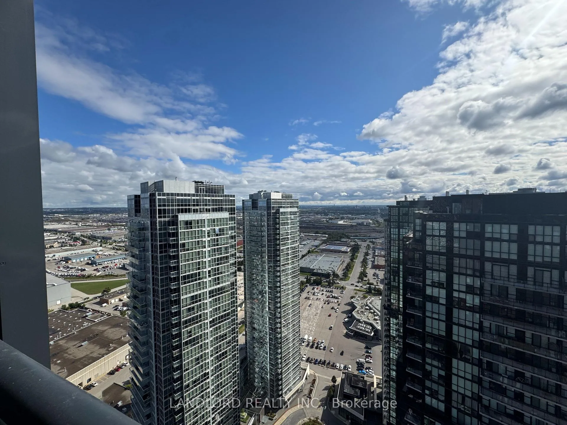 Photo 20 of Unit 3810, 2920 Highway 7, Vaughan, Concord — HOMEH