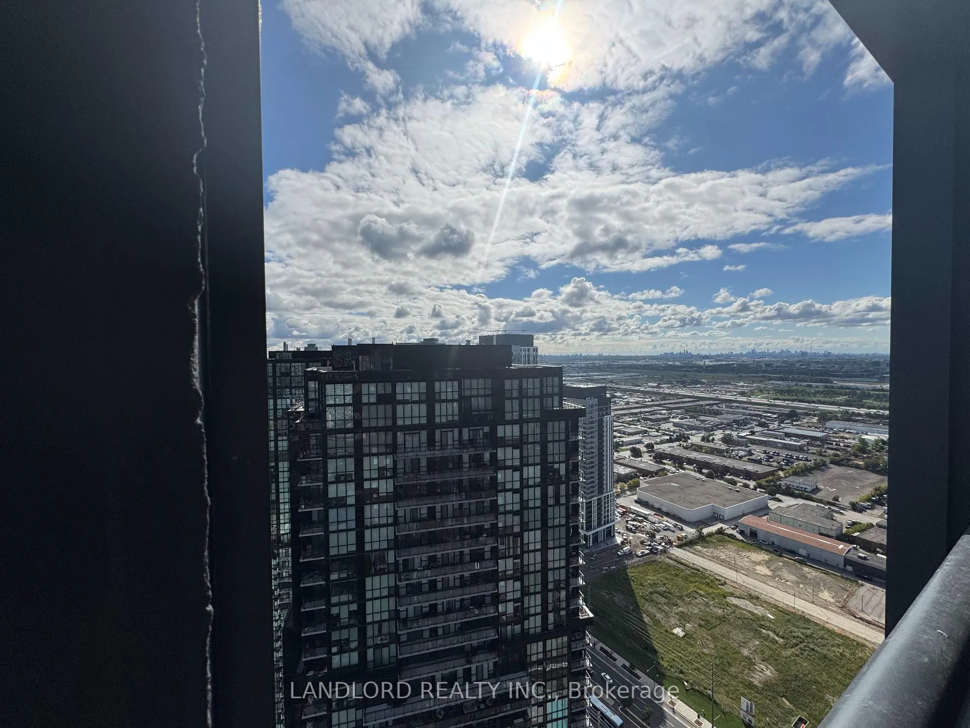 Photo 21 of Unit 3810, 2920 Highway 7, Vaughan, Concord — HOMEH
