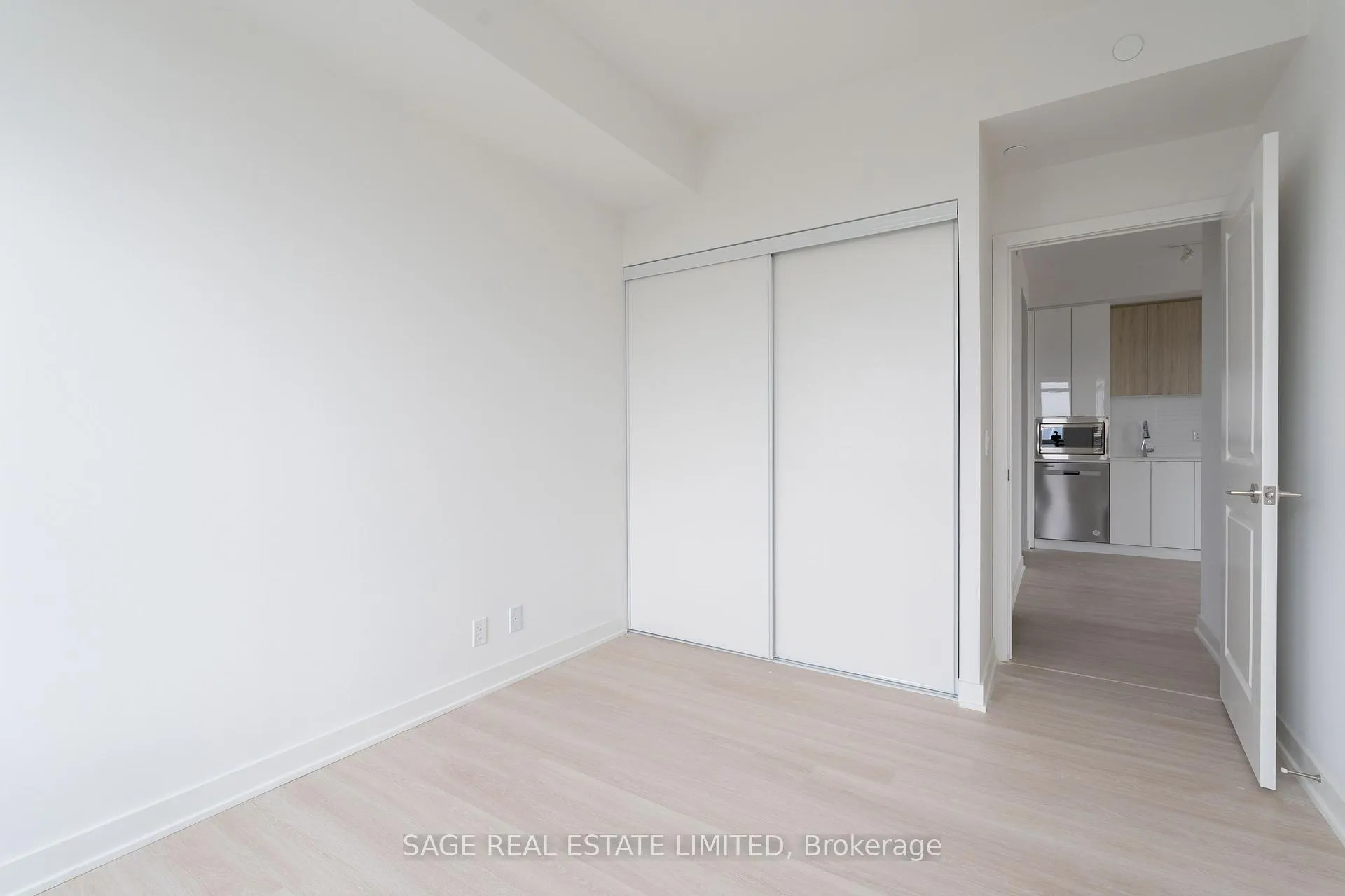 Photo 10 of Unit 1710A, 30 Upper Mall Way, Vaughan, Brownridge — HOMEH