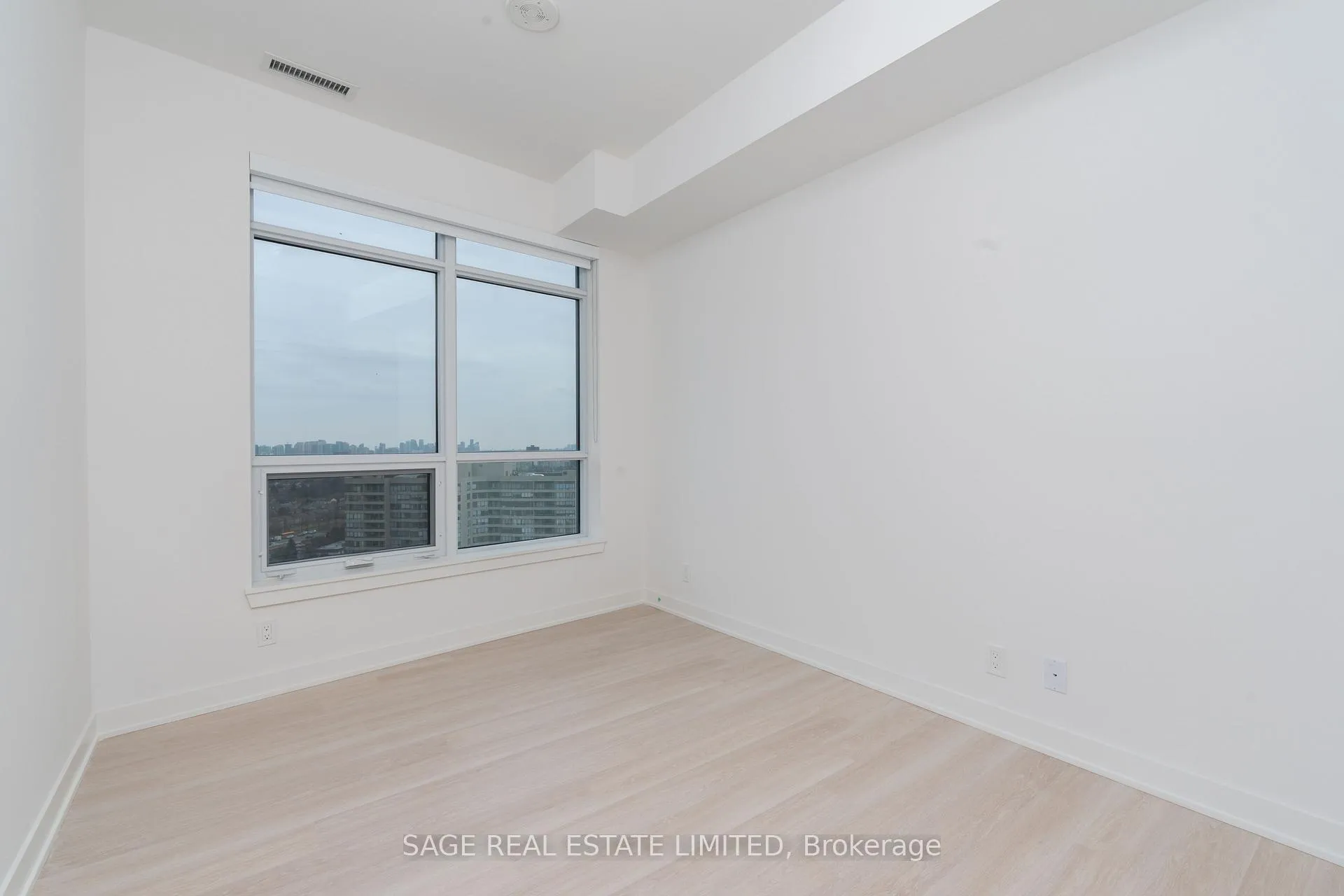 Photo 12 of Unit 1710A, 30 Upper Mall Way, Vaughan, Brownridge — HOMEH