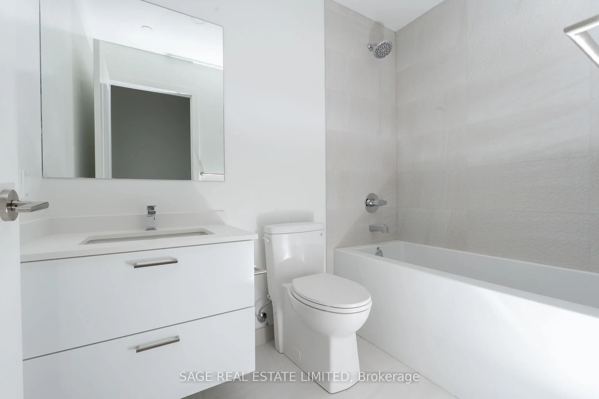 Photo 16 of Unit 1710A, 30 Upper Mall Way, Vaughan, Brownridge — HOMEH
