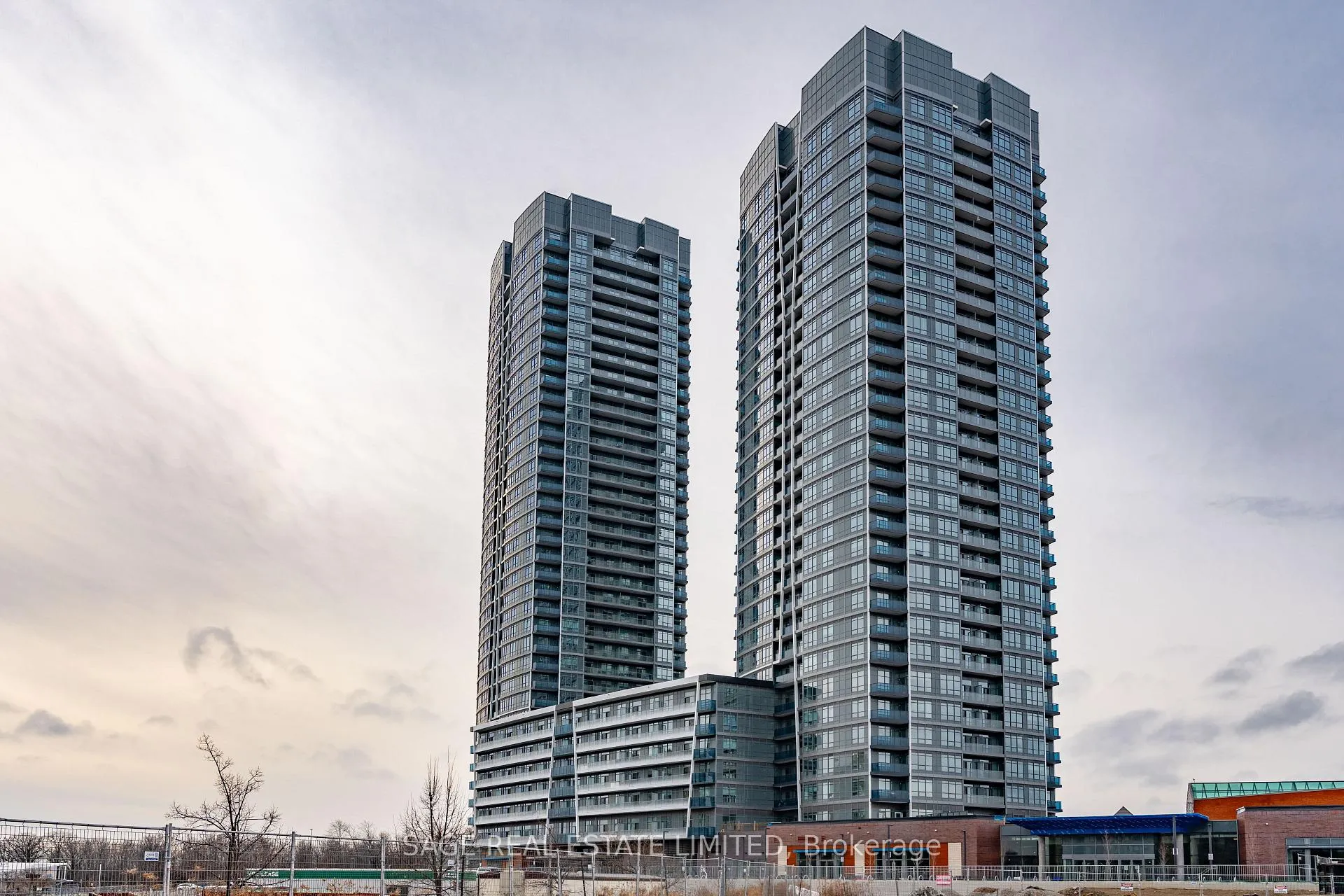 Photo 21 of Unit 1710A, 30 Upper Mall Way, Vaughan, Brownridge — HOMEH