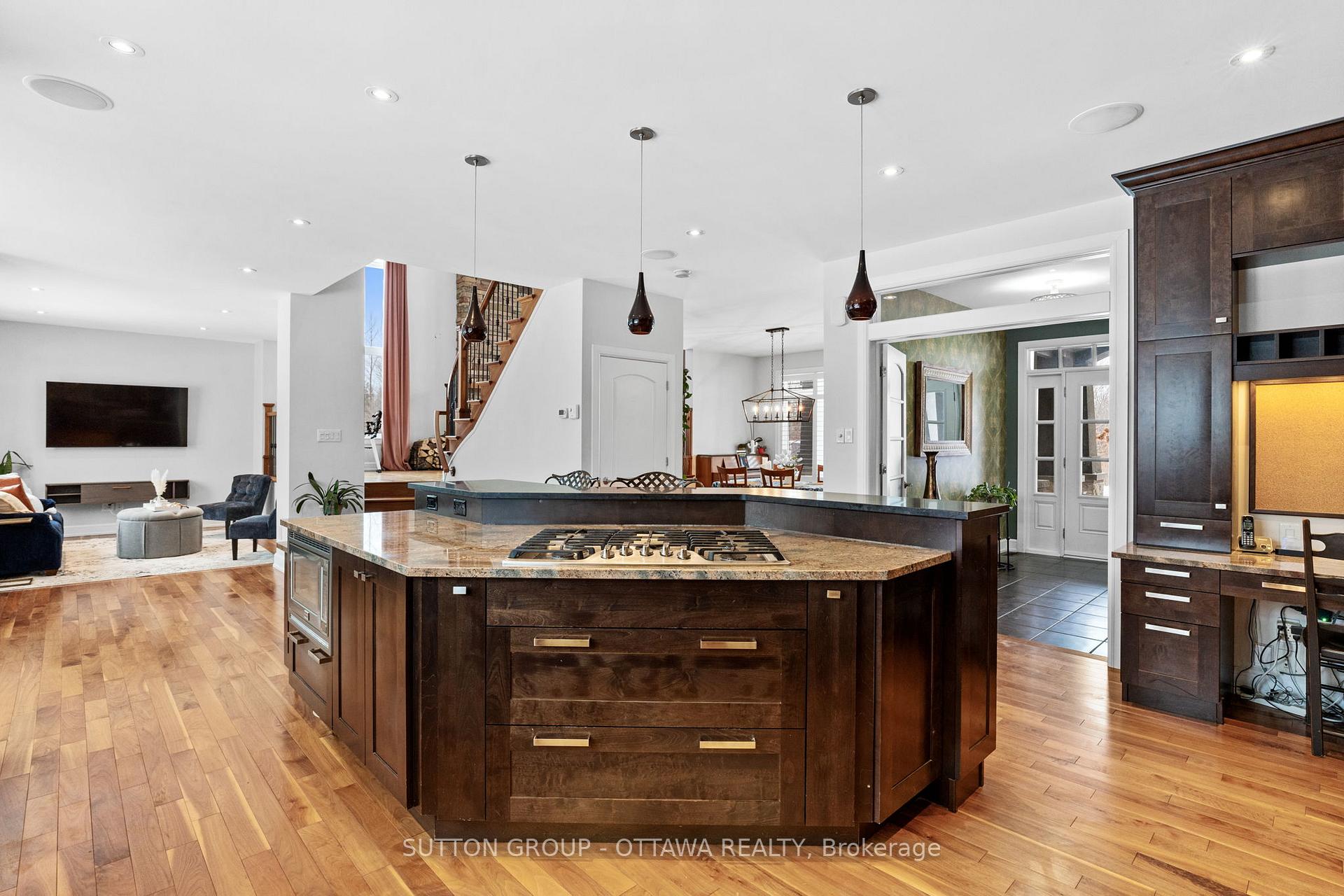 Photo 15 of 201 Cyd Street, Ottawa, Huntley Ward (South East) — HOMEH