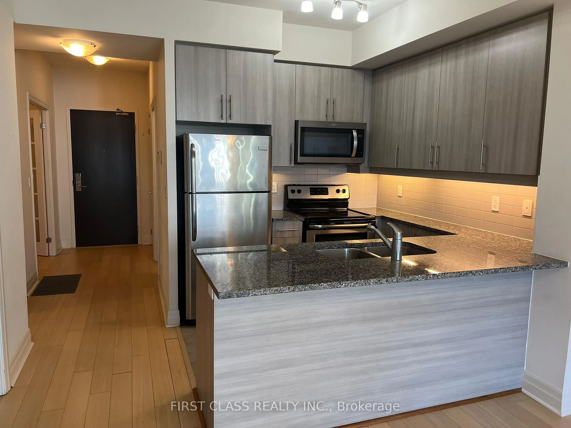 Photo 2 of Unit 807 F, 8130 Birchmount Road, Markham, Unionville — HOMEH