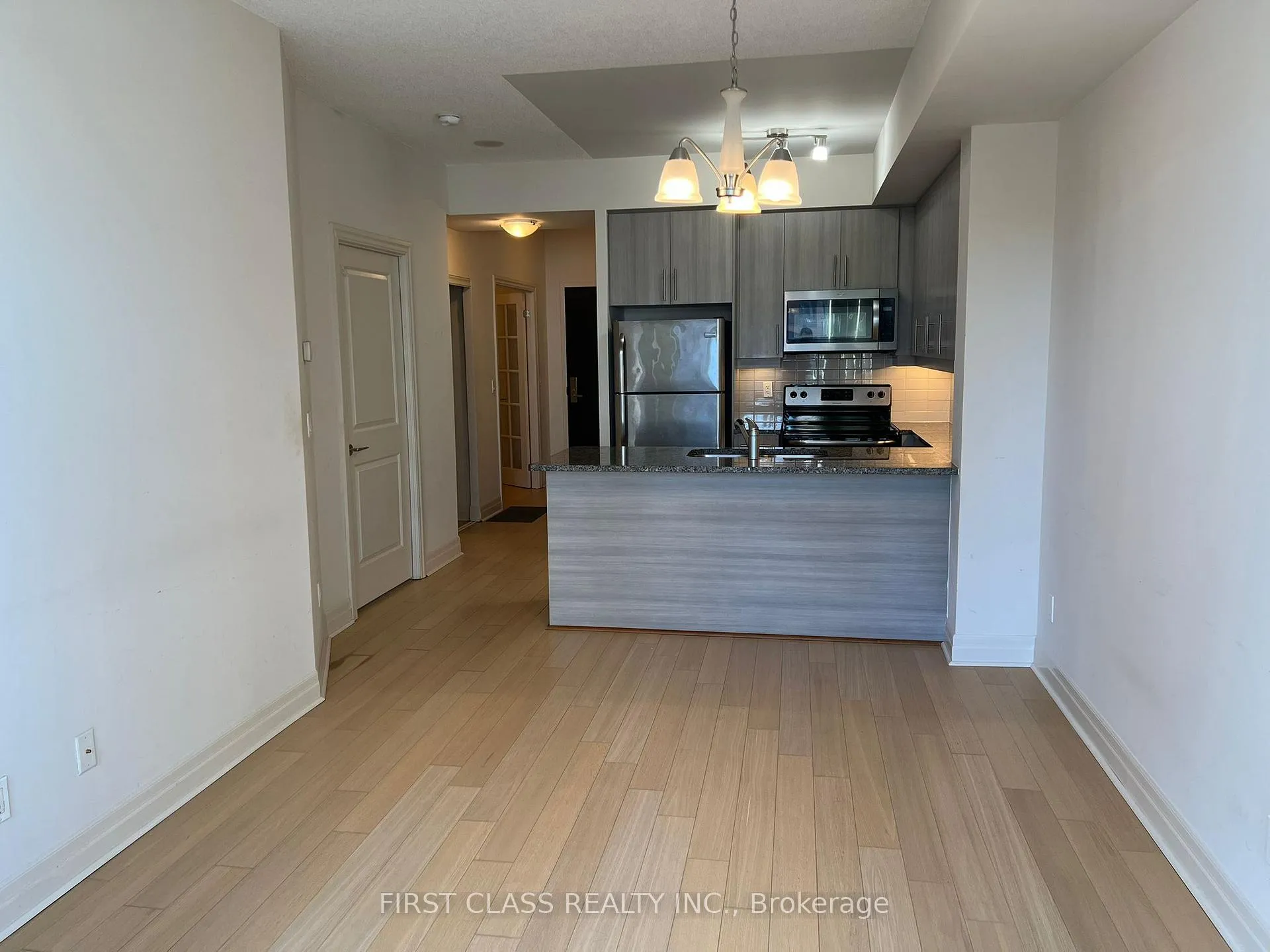 Photo 3 of Unit 807 F, 8130 Birchmount Road, Markham, Unionville — HOMEH