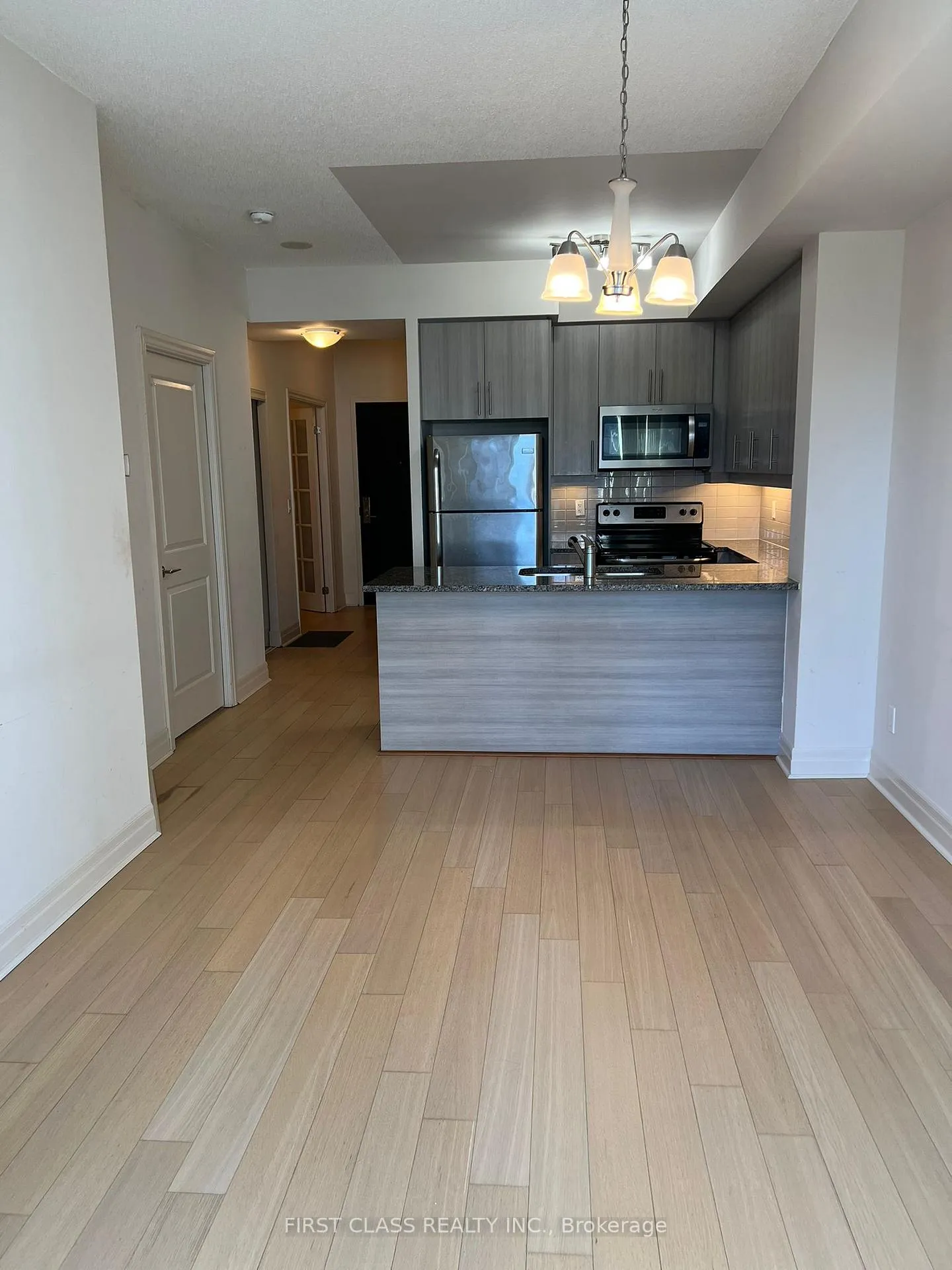 Photo 4 of Unit 807 F, 8130 Birchmount Road, Markham, Unionville — HOMEH