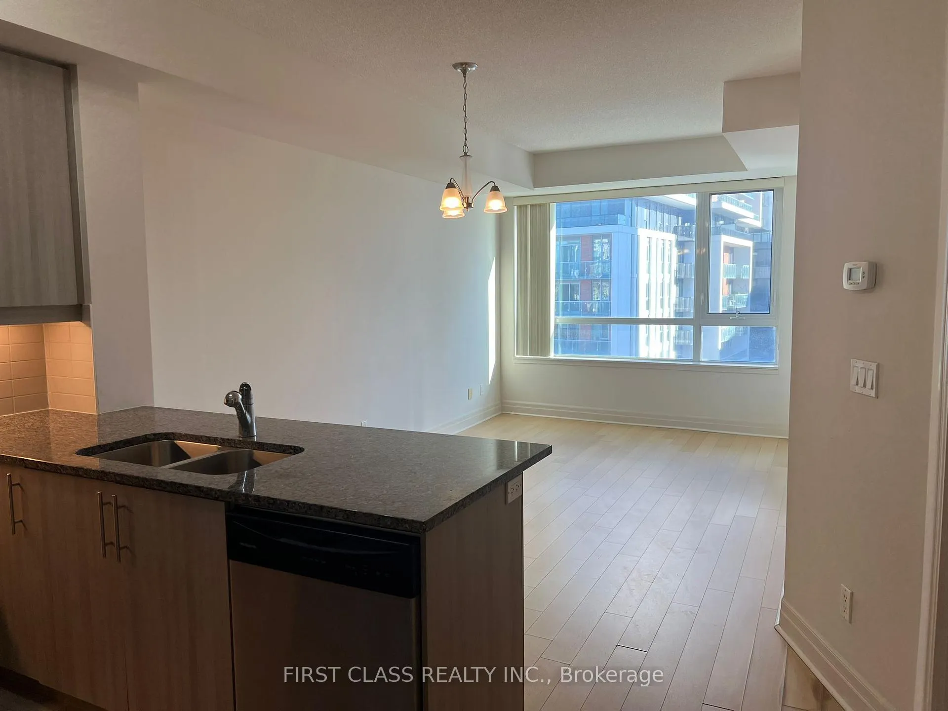 Photo 5 of Unit 807 F, 8130 Birchmount Road, Markham, Unionville — HOMEH