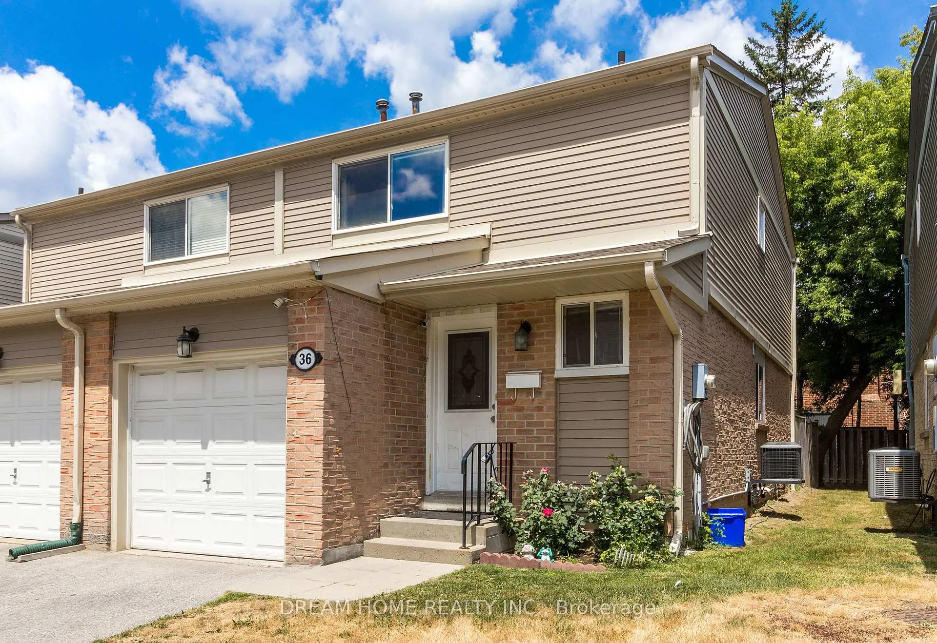 Photo 1 of 36 New Port Way, Markham, Thornhill — HOMEH