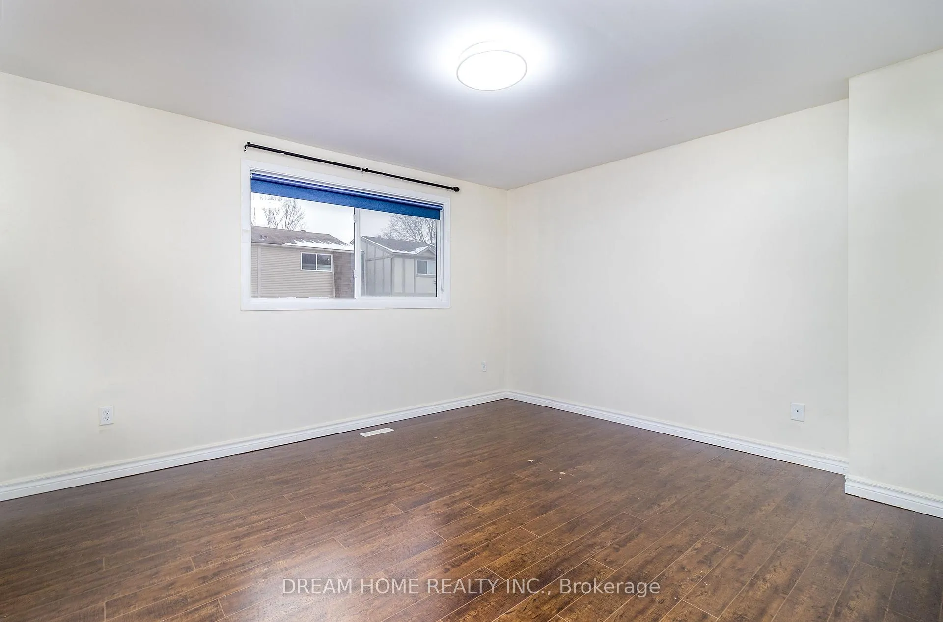 Photo 8 of 36 New Port Way, Markham, Thornhill — HOMEH
