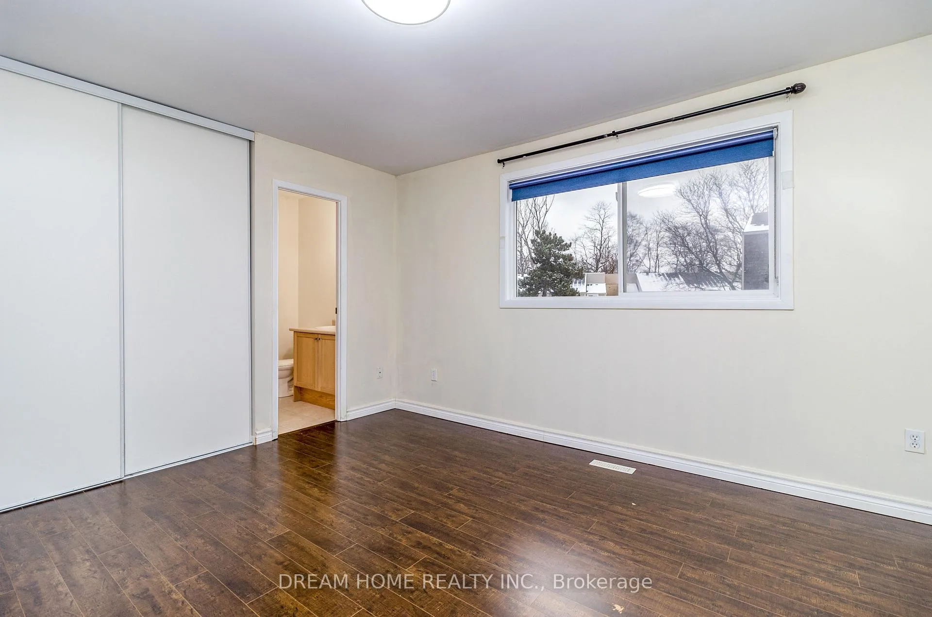 Photo 9 of 36 New Port Way, Markham, Thornhill — HOMEH