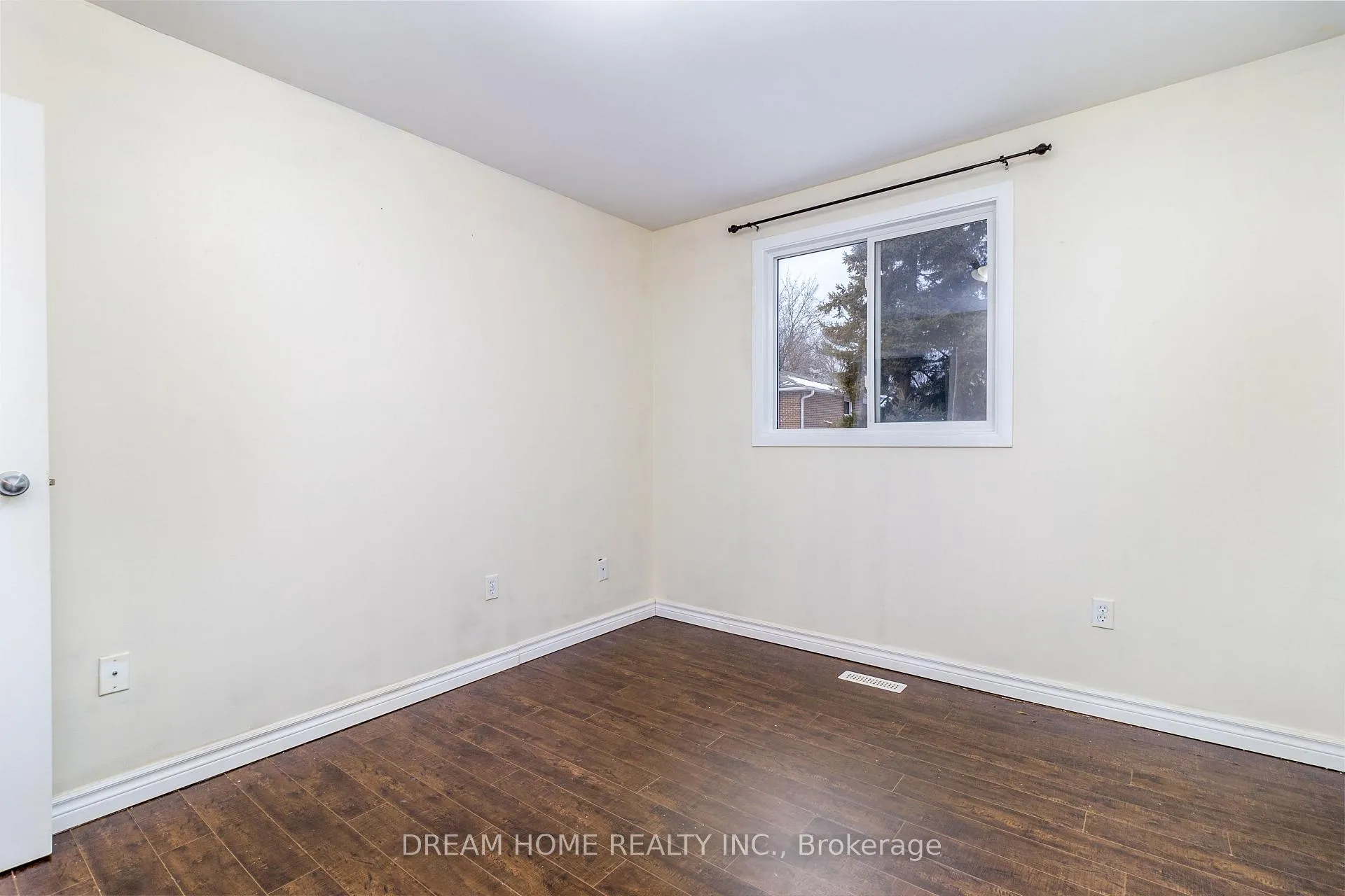 Photo 14 of 36 New Port Way, Markham, Thornhill — HOMEH