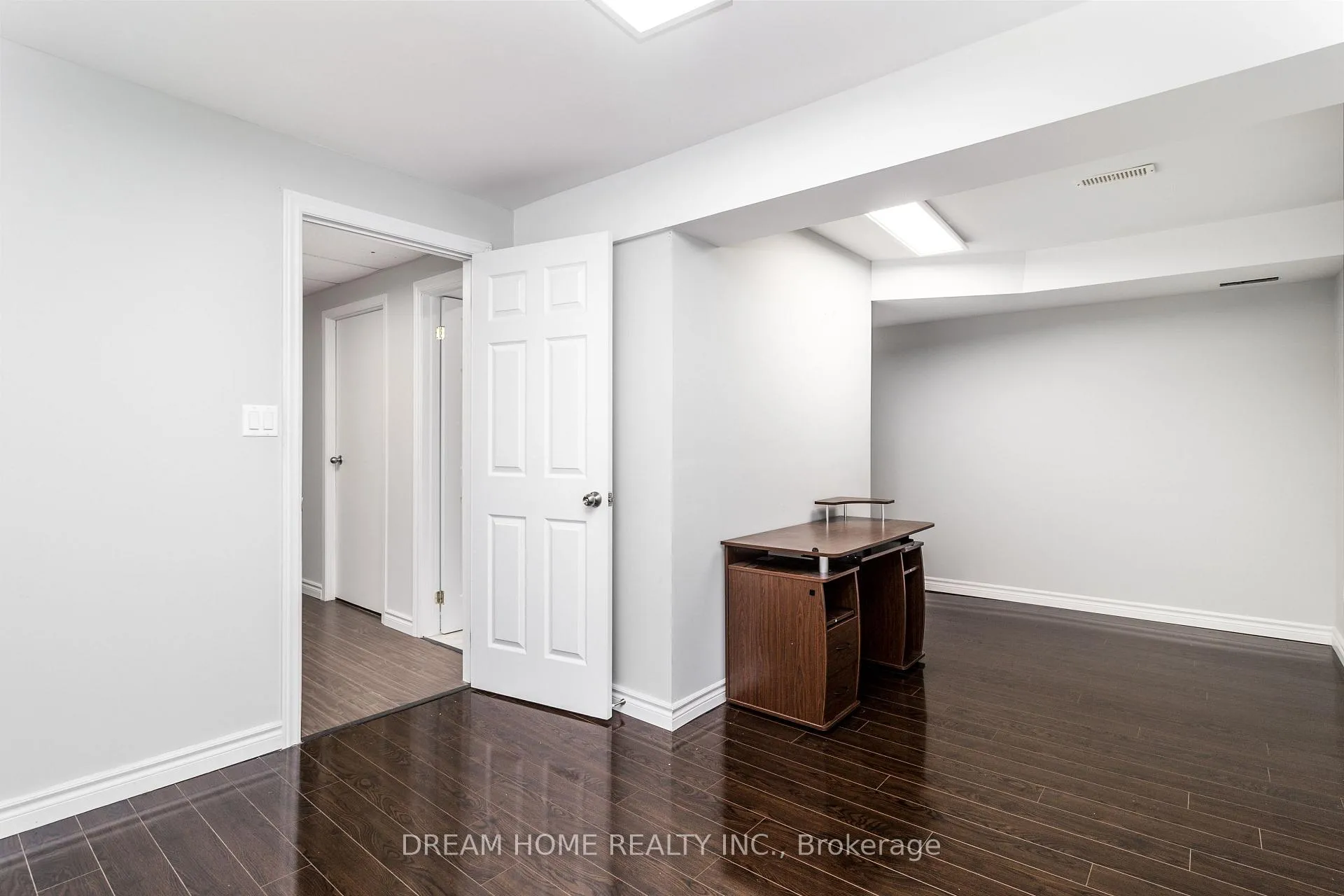 Photo 19 of 36 New Port Way, Markham, Thornhill — HOMEH