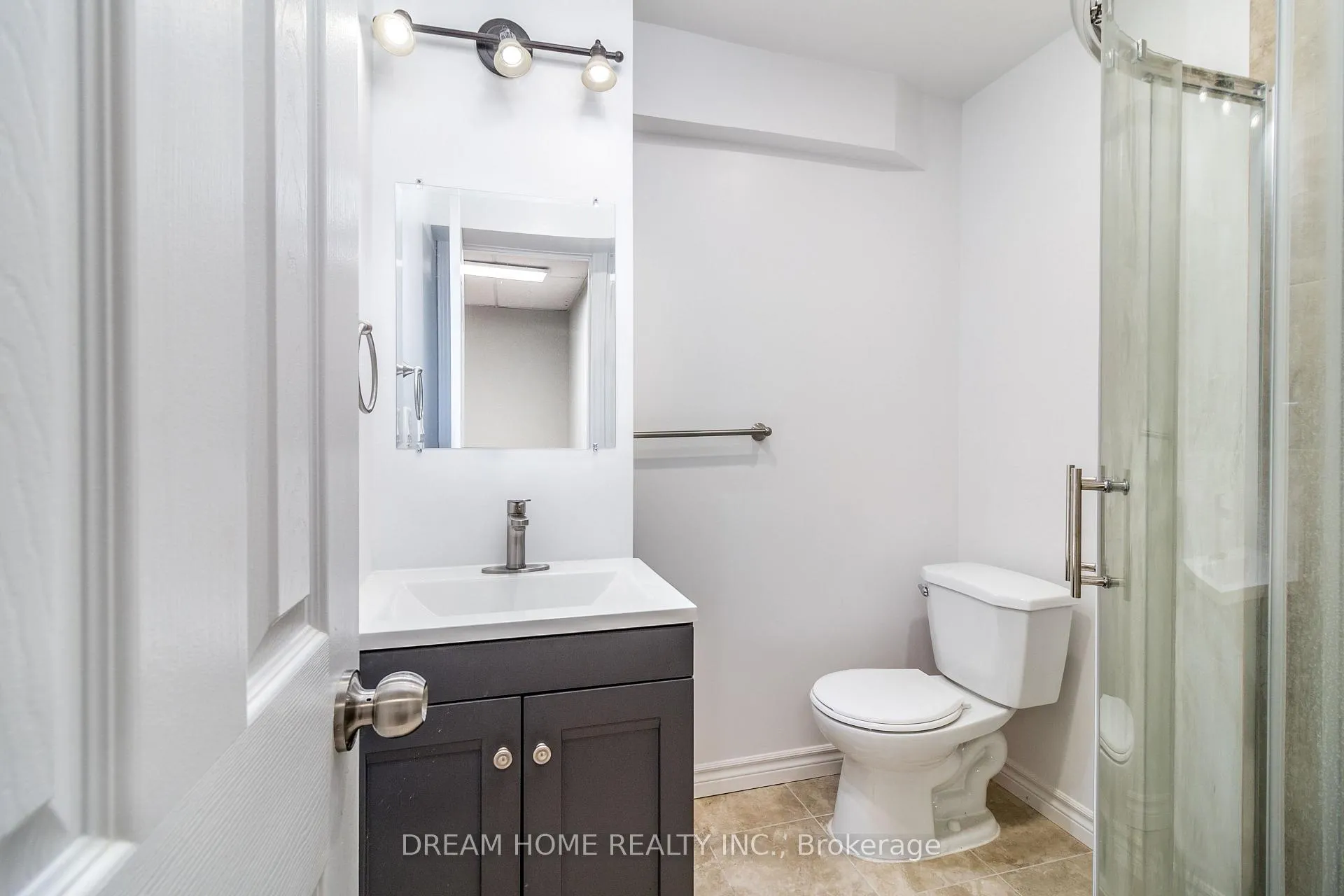Photo 20 of 36 New Port Way, Markham, Thornhill — HOMEH
