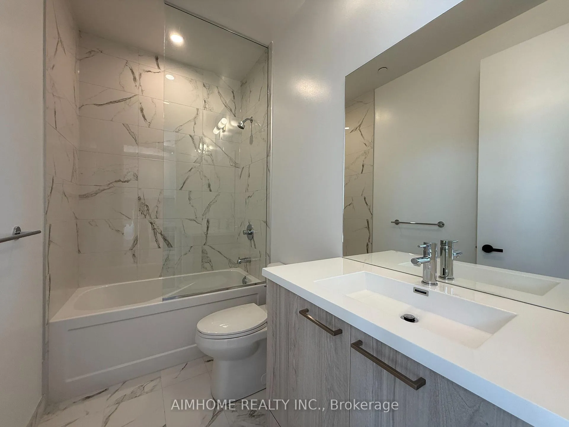 Photo 5 of Unit 603, 225 Commerce Street, Vaughan, Vaughan Corporate Centre — HOMEH
