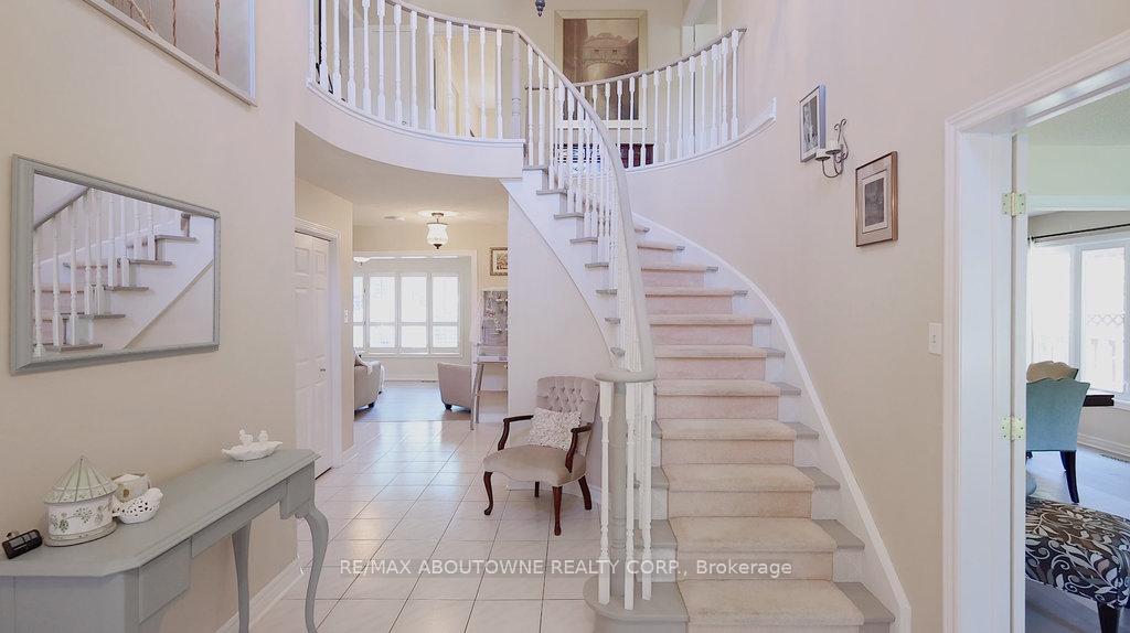 Photo 5 of 542 Hambling Court, Burlington, Roseland — HOMEH