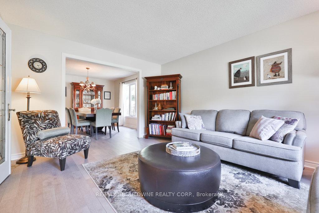 Photo 9 of 542 Hambling Court, Burlington, Roseland — HOMEH