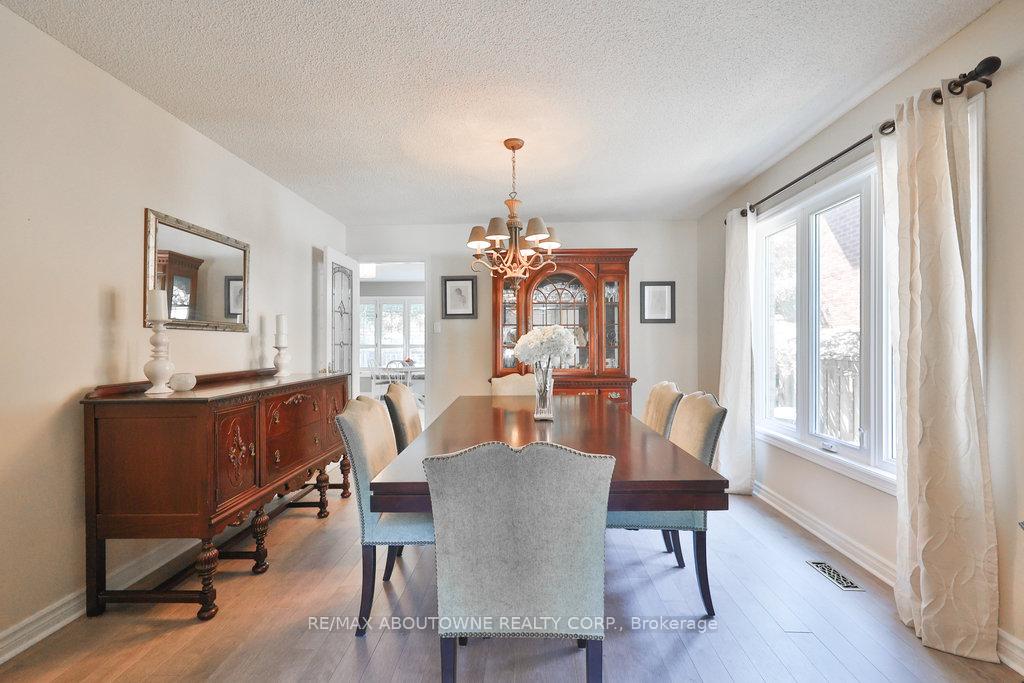 Photo 10 of 542 Hambling Court, Burlington, Roseland — HOMEH