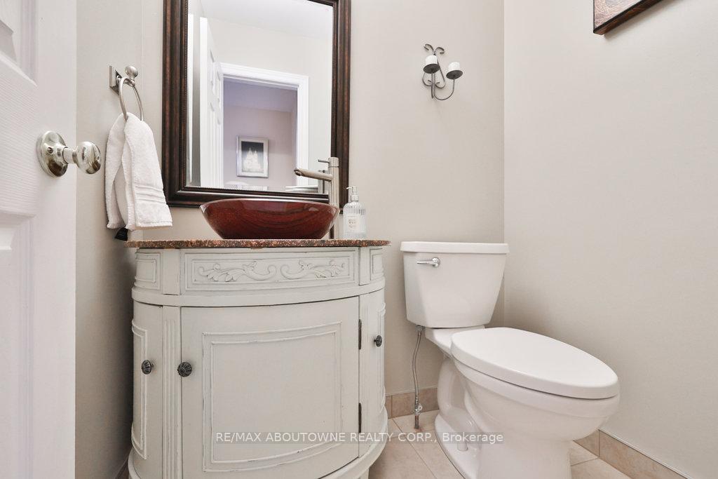 Photo 18 of 542 Hambling Court, Burlington, Roseland — HOMEH