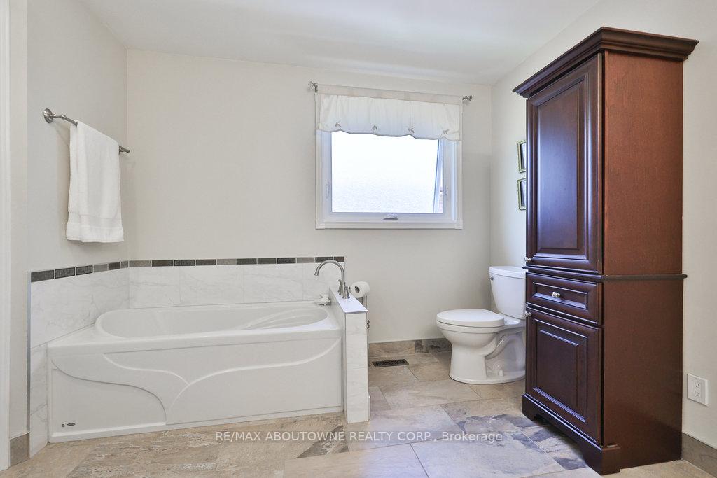 Photo 28 of 542 Hambling Court, Burlington, Roseland — HOMEH