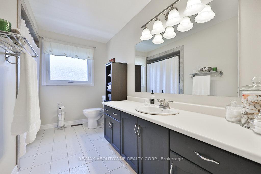 Photo 31 of 542 Hambling Court, Burlington, Roseland — HOMEH