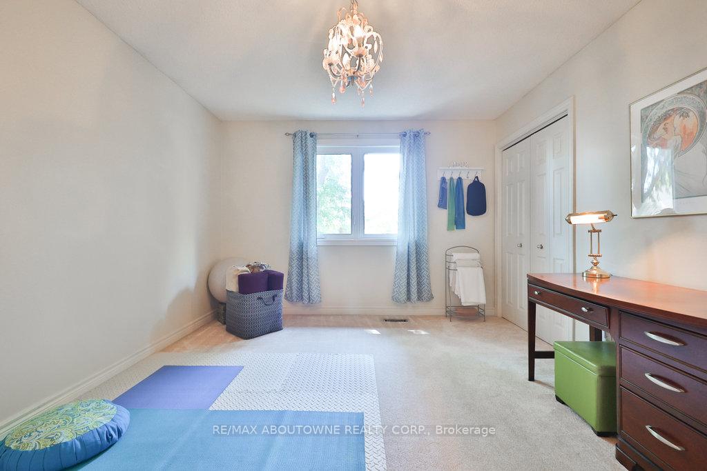Photo 33 of 542 Hambling Court, Burlington, Roseland — HOMEH