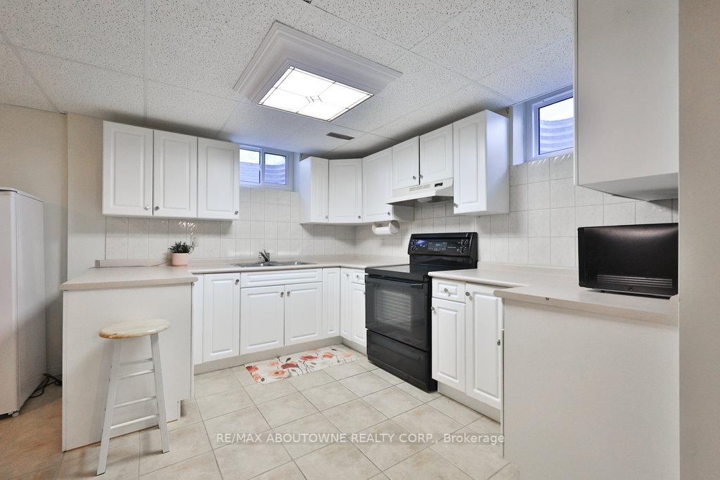 Photo 43 of 542 Hambling Court, Burlington, Roseland — HOMEH