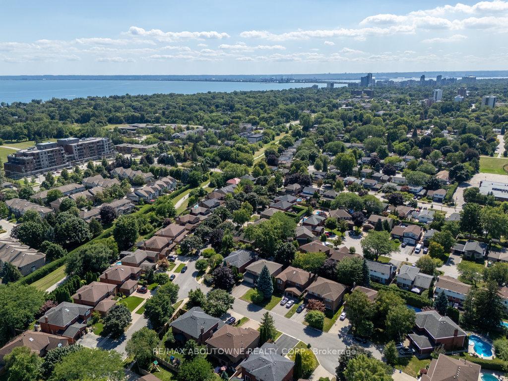 Photo 50 of 542 Hambling Court, Burlington, Roseland — HOMEH
