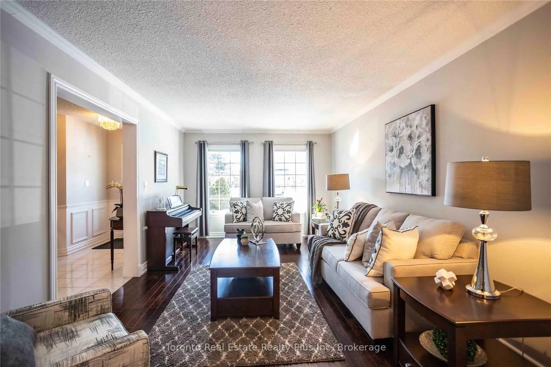 Photo 4 of 48 Newbury Crescent, Brampton, Westgate — HOMEH