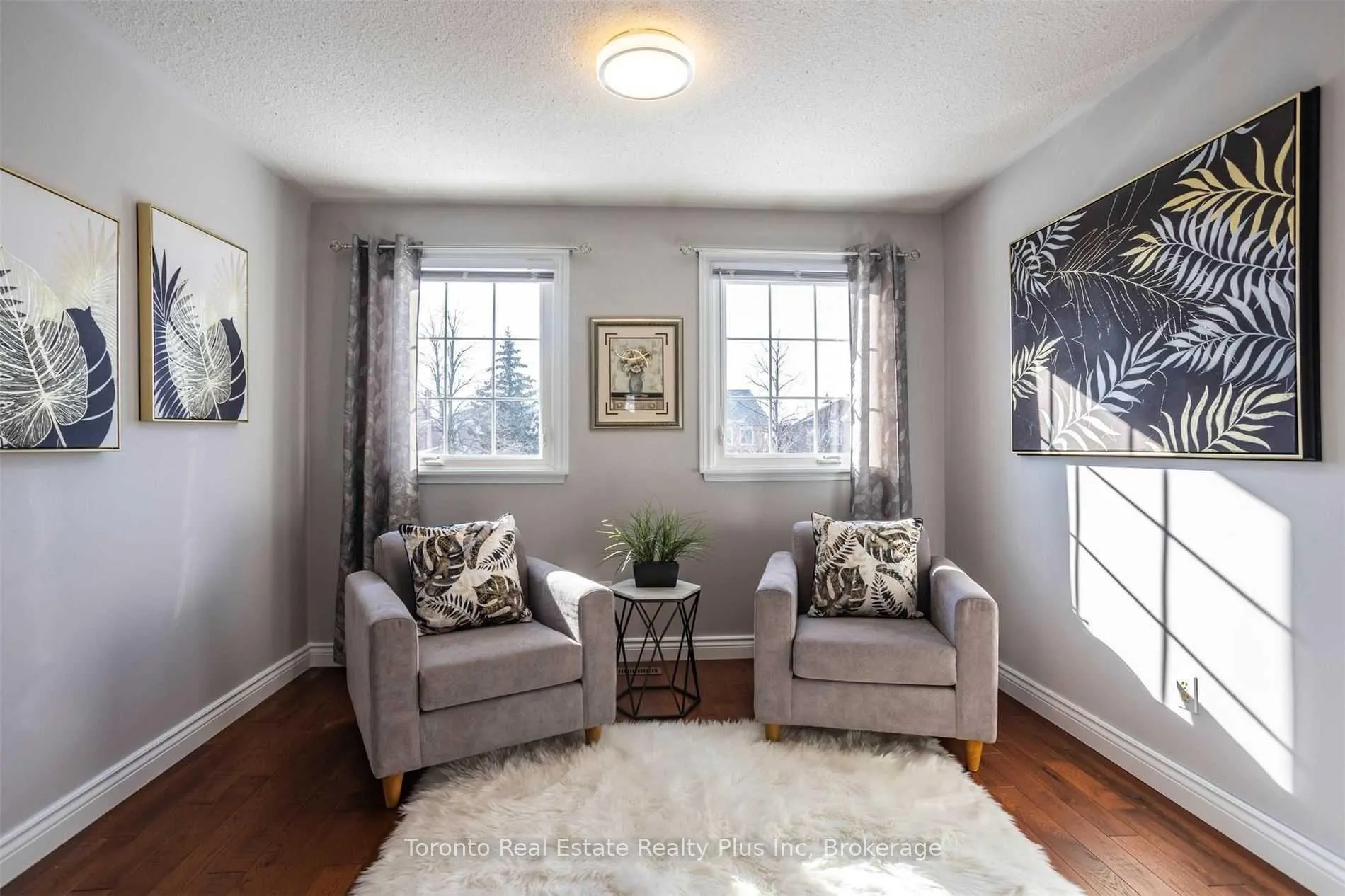 Photo 10 of 48 Newbury Crescent, Brampton, Westgate — HOMEH