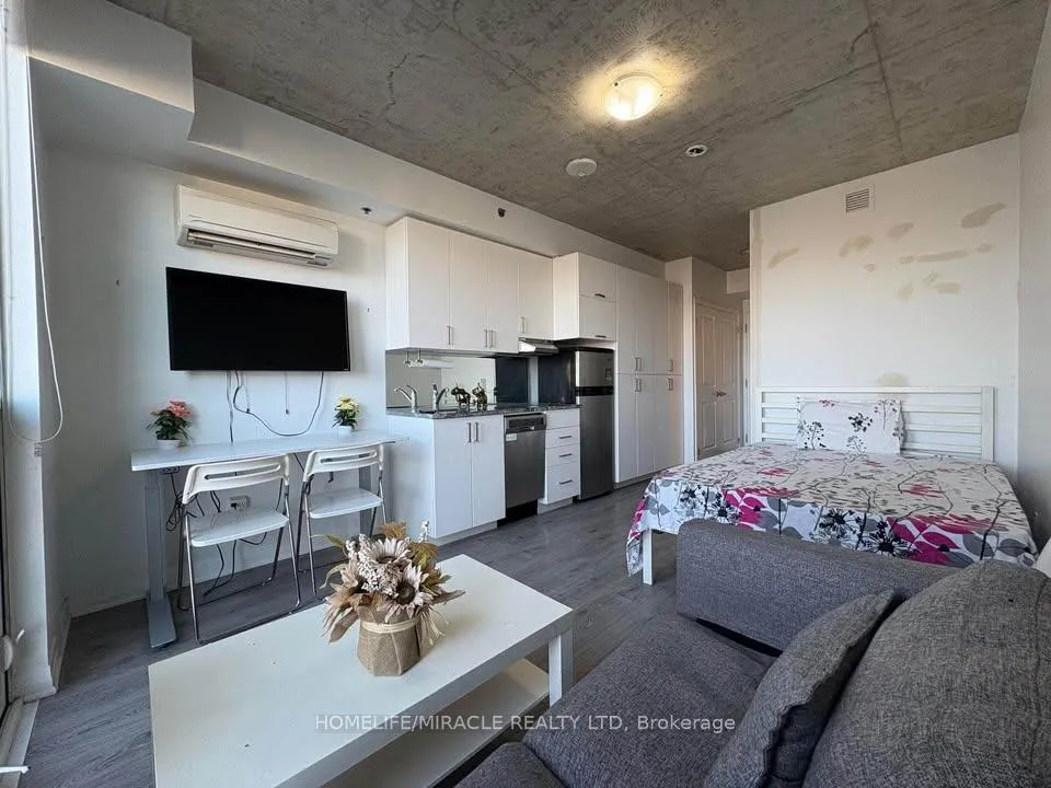 Photo 3 of Unit 242, 1900 Simcoe St N, Oshawa, Samac — HOMEH