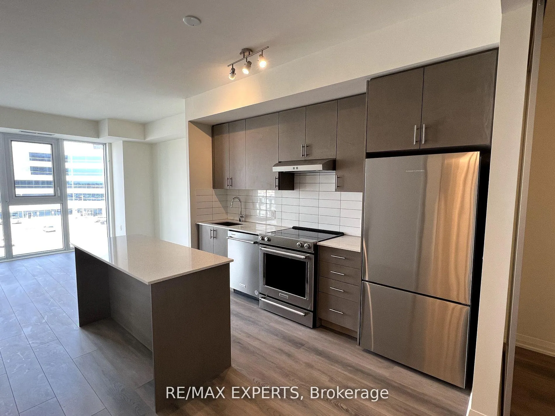 Photo 2 of Unit 330, 9000 Jane Street N, Vaughan, Concord — HOMEH