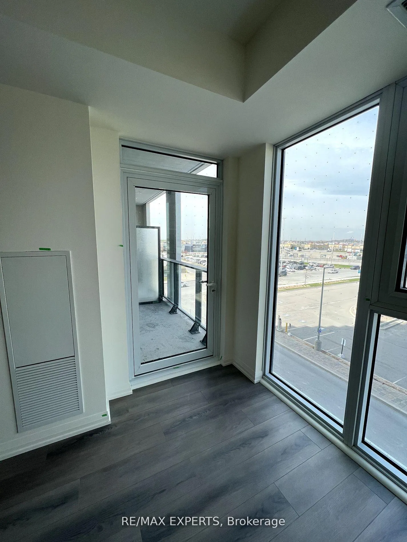 Photo 7 of Unit 330, 9000 Jane Street N, Vaughan, Concord — HOMEH