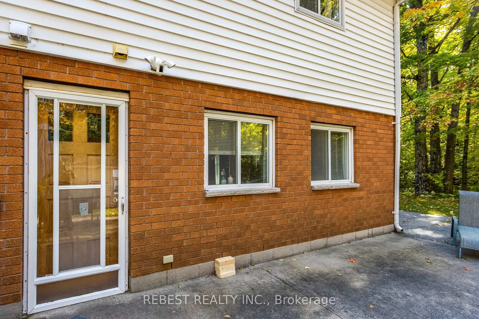 Photo 5 of Unit #A, 910 Concession Rd 17, Tiny, Rural Tiny — HOMEH