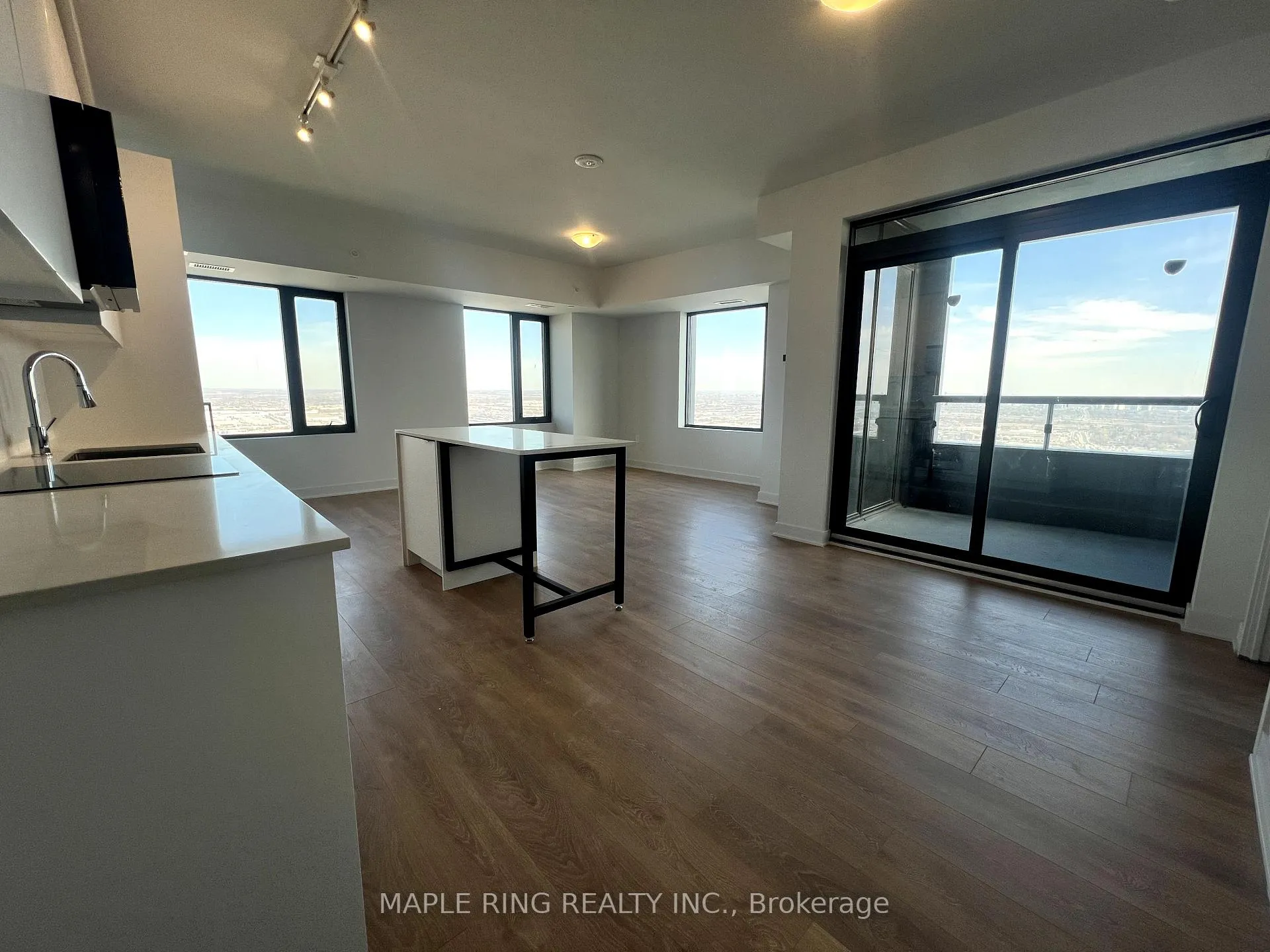 Photo 1 of Unit 4807, 2920 Highway 7 Road, Vaughan, Concord — HOMEH