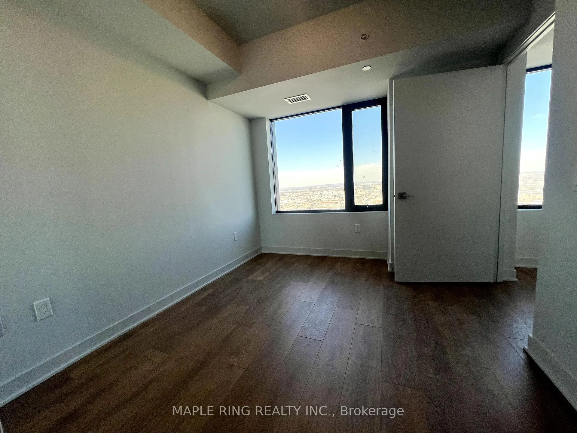 Photo 11 of Unit 4807, 2920 Highway 7 Road, Vaughan, Concord — HOMEH