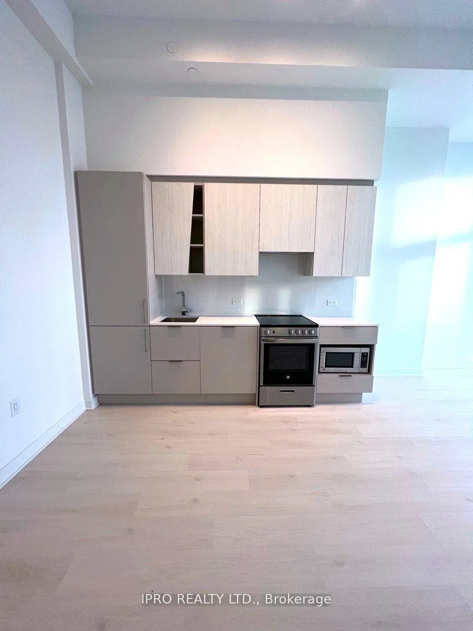 Front of Unit 529, 3900 Confederation Parkway