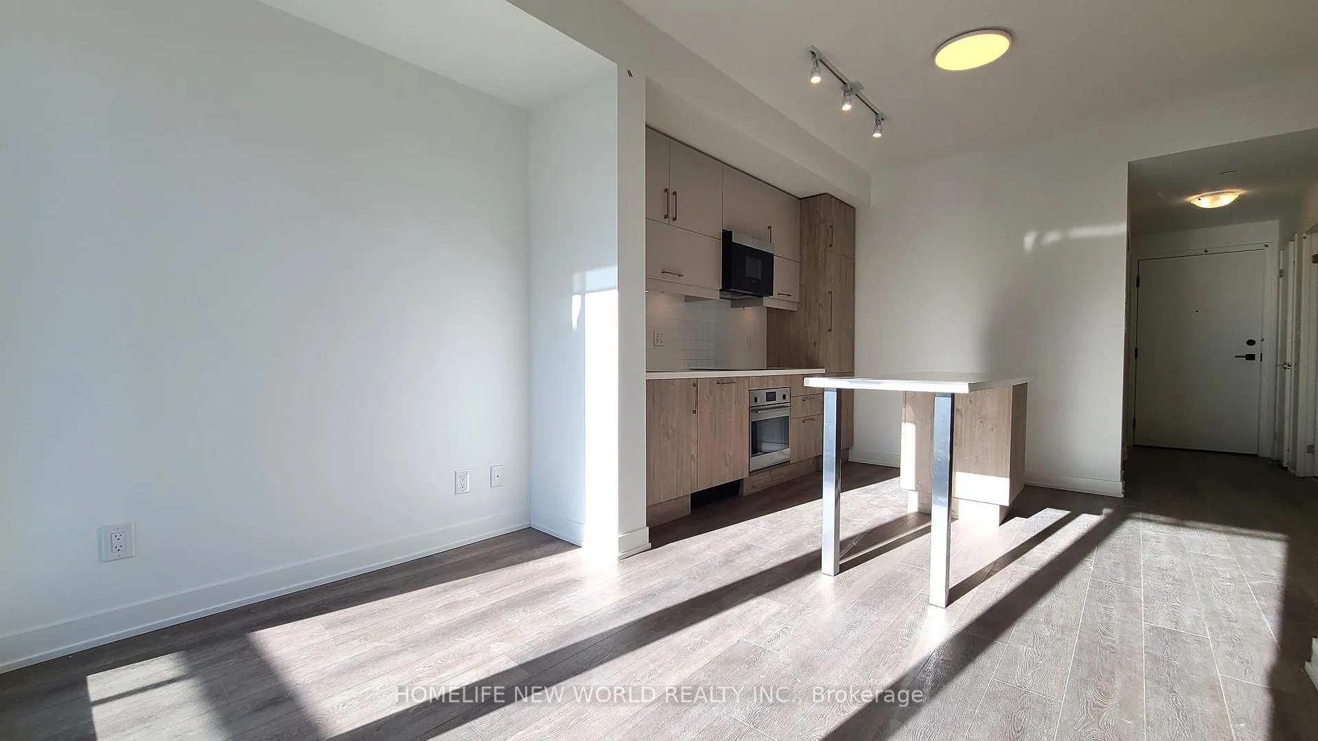 Photo 3 of Unit 812, 8119 Birchmount Road, Markham, Unionville — HOMEH