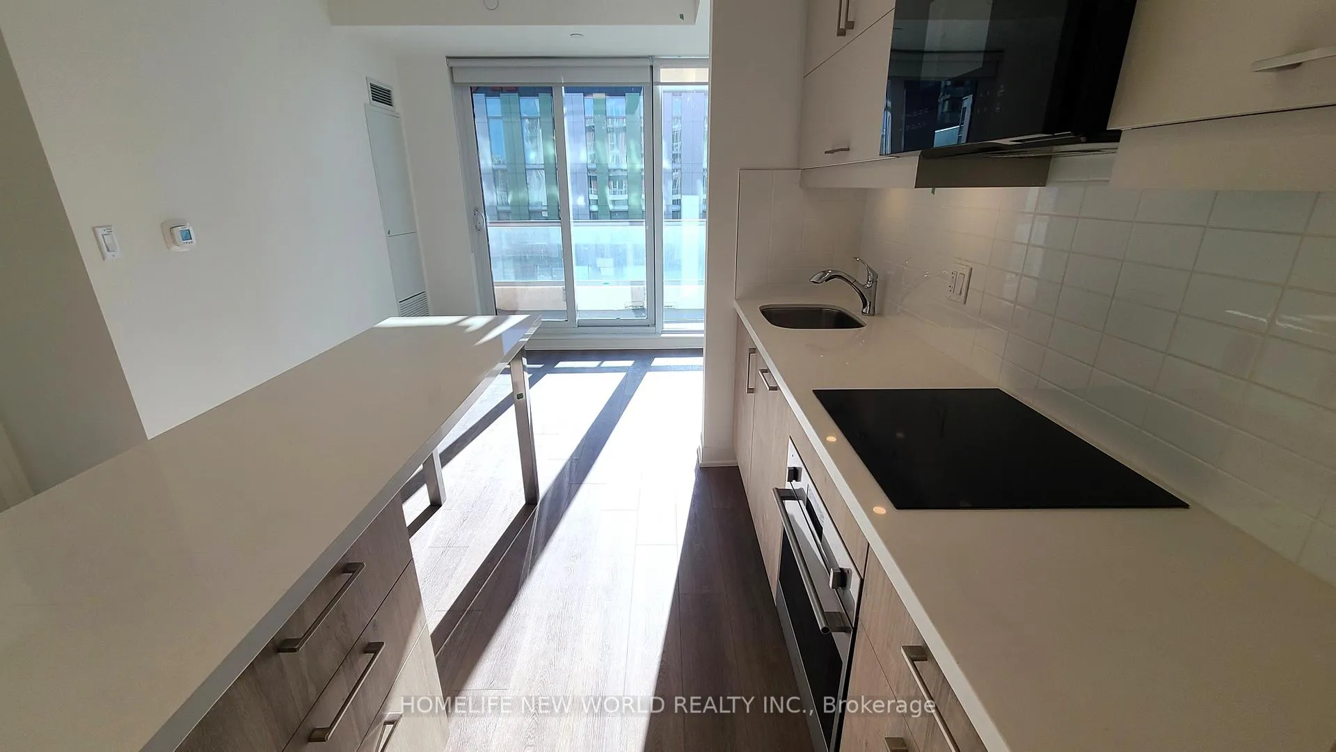 Photo 4 of Unit 812, 8119 Birchmount Road, Markham, Unionville — HOMEH