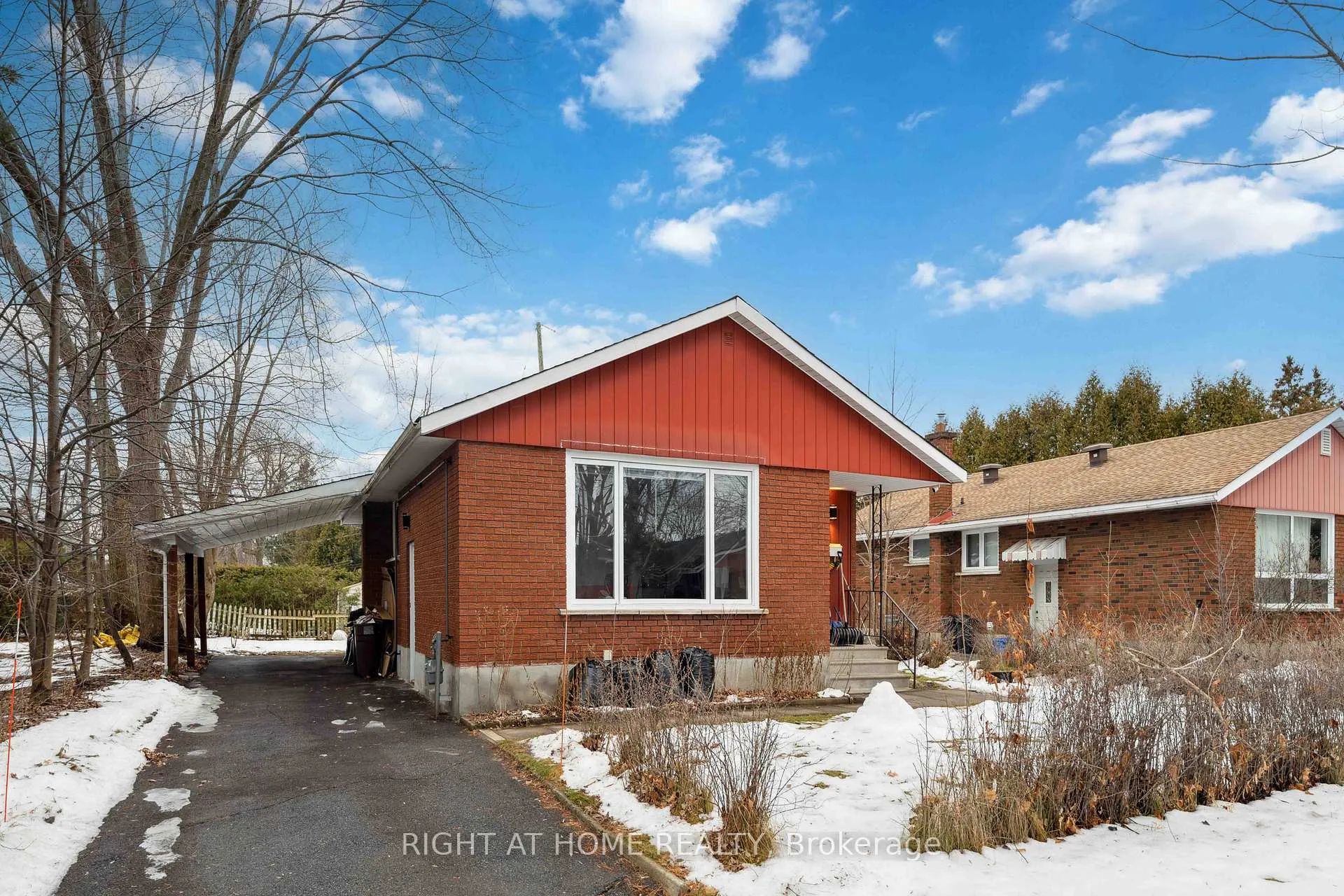 Photo 1 of 1274 Cobden Road E, Ottawa, Queensway Terrace South/Ridgeview — HOMEH
