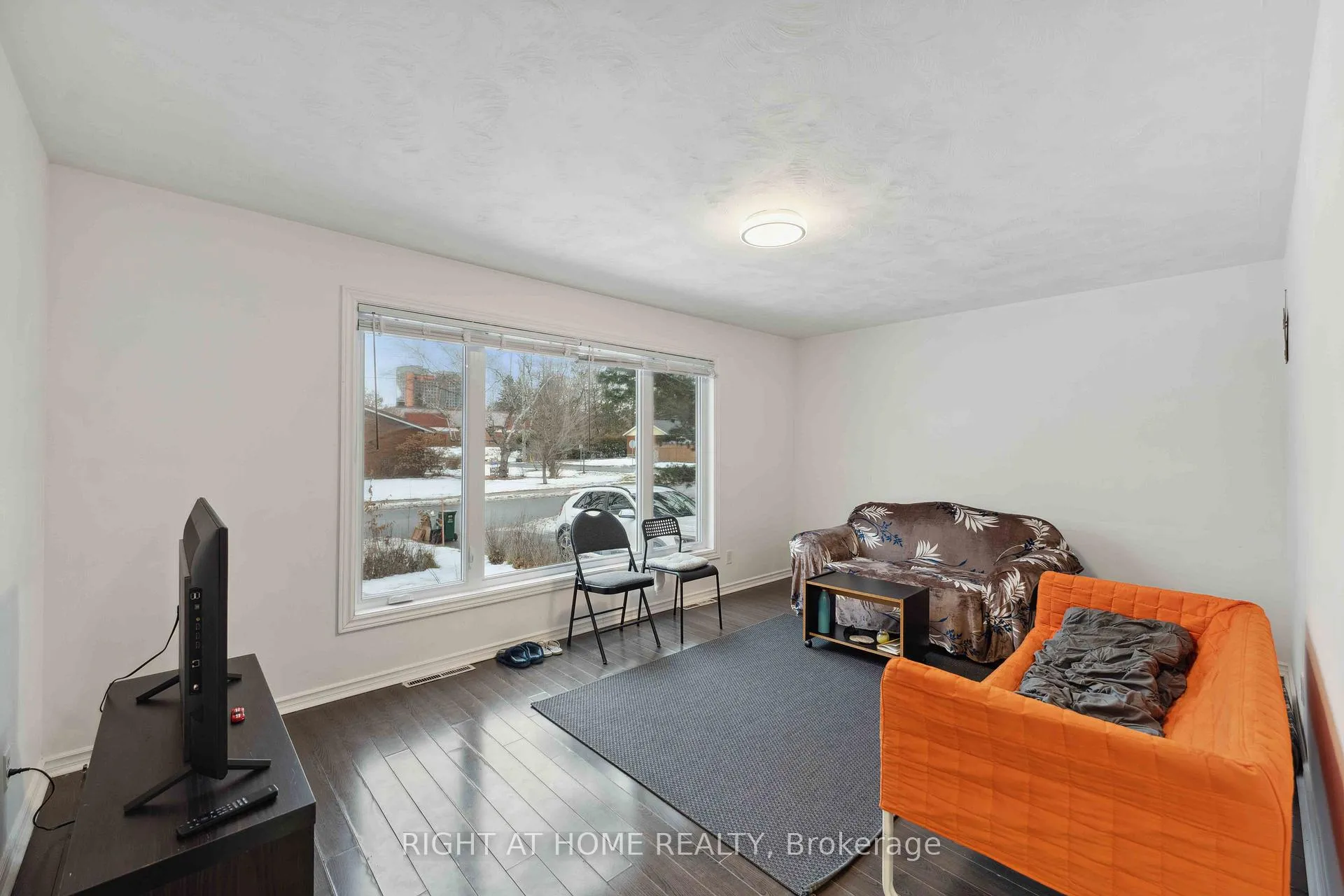 Photo 6 of 1274 Cobden Road E, Ottawa, Queensway Terrace South/Ridgeview — HOMEH