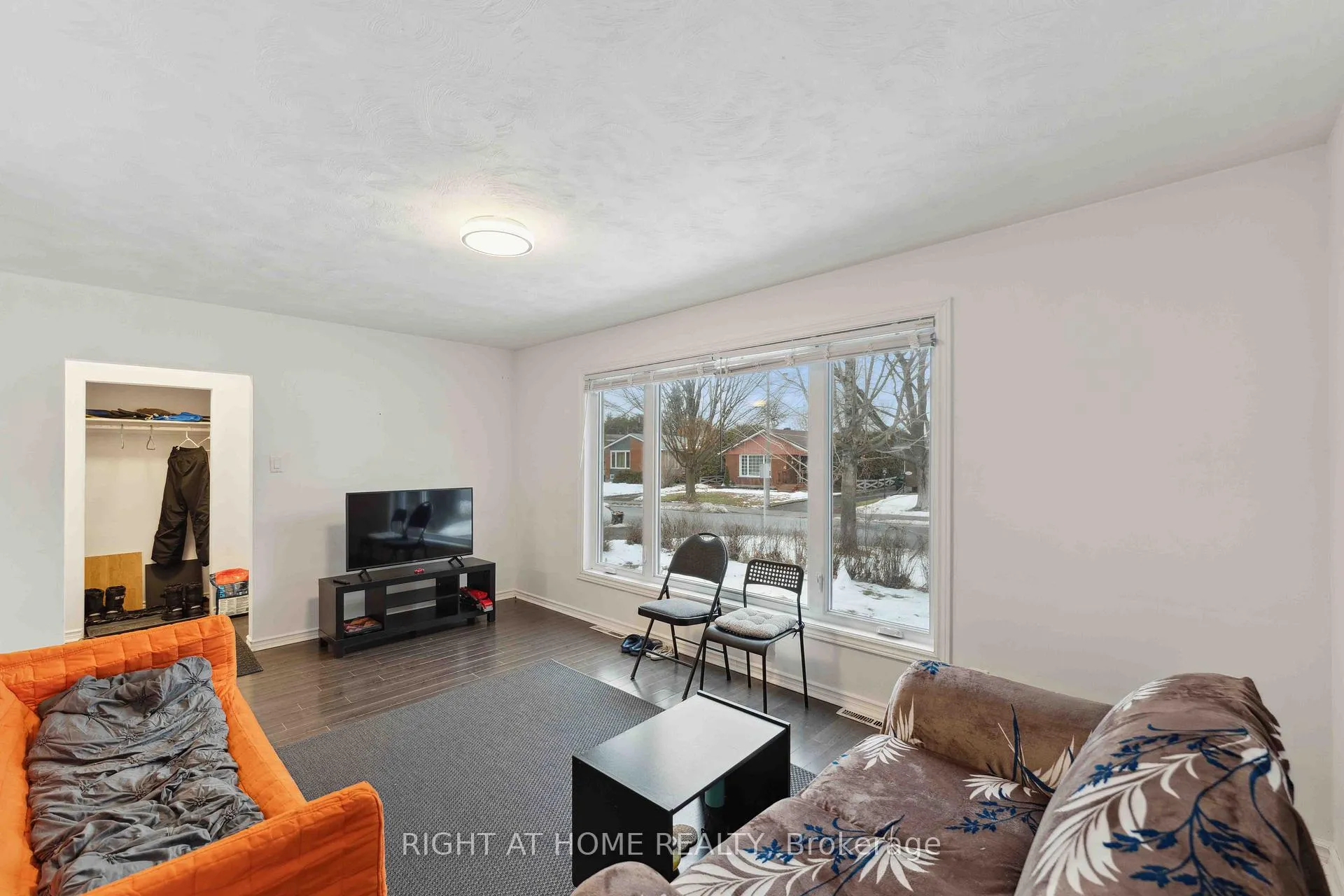 Photo 7 of 1274 Cobden Road E, Ottawa, Queensway Terrace South/Ridgeview — HOMEH