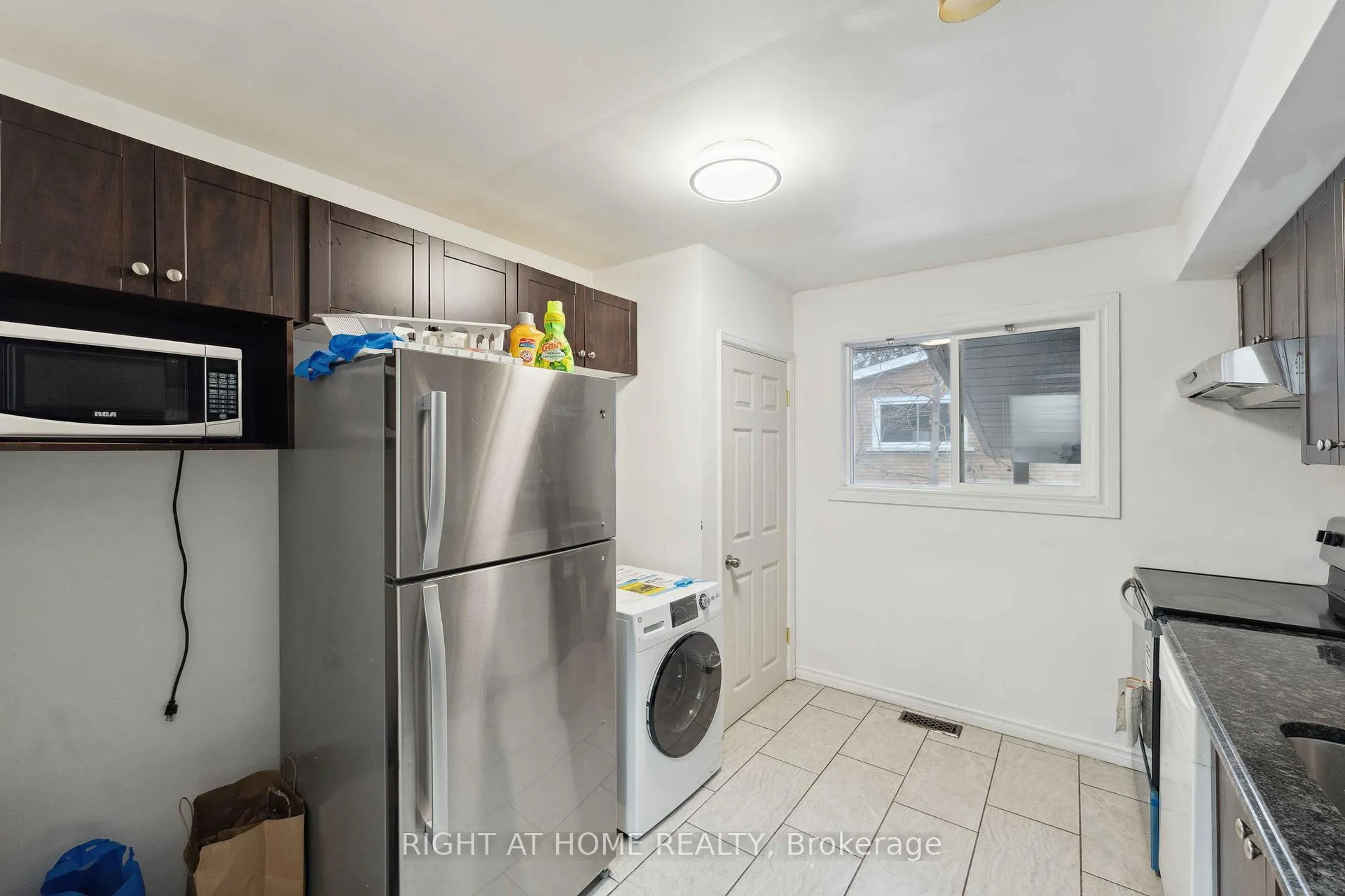 Photo 10 of 1274 Cobden Road E, Ottawa, Queensway Terrace South/Ridgeview — HOMEH