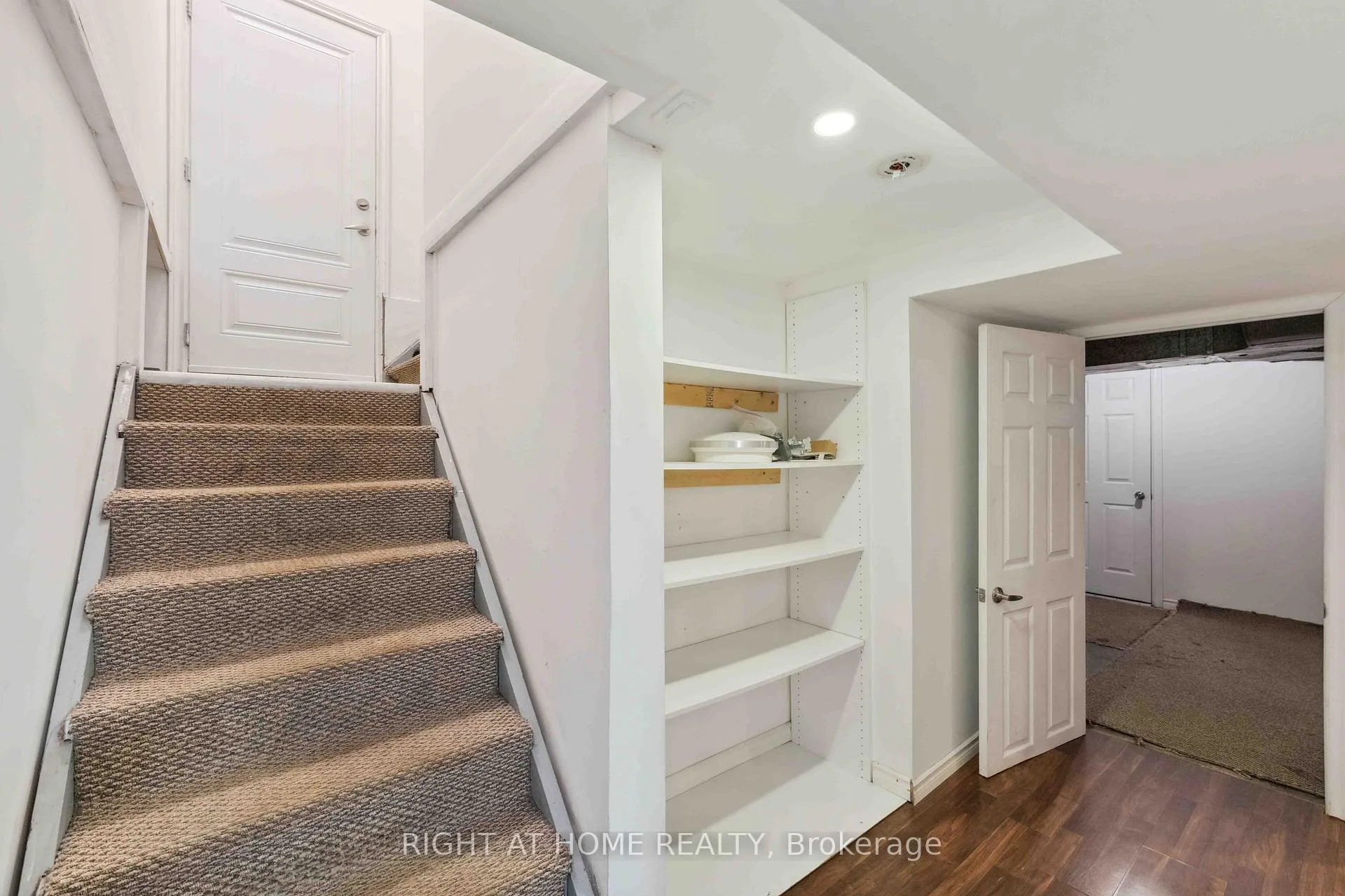 Photo 11 of 1274 Cobden Road E, Ottawa, Queensway Terrace South/Ridgeview — HOMEH