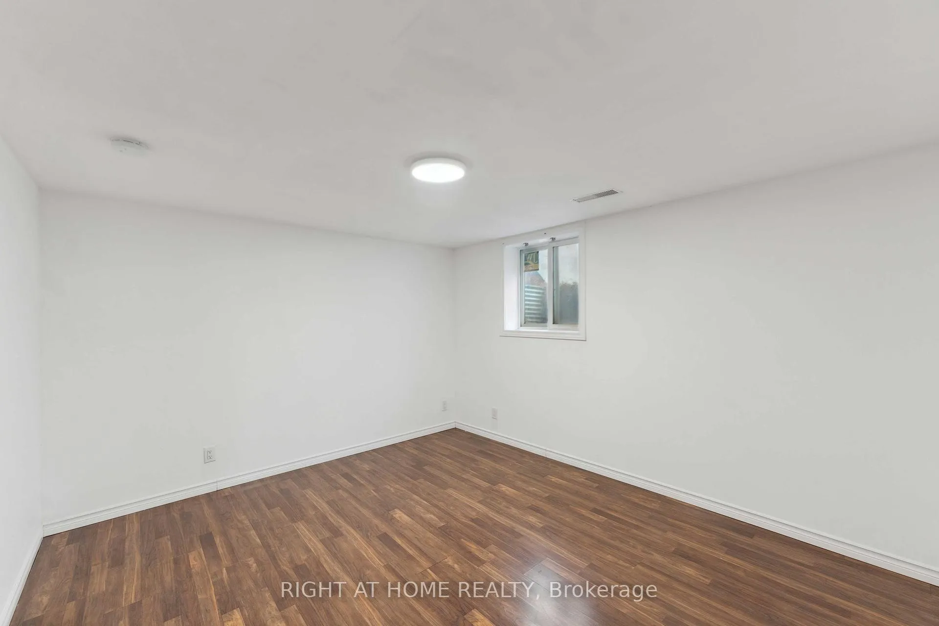 Photo 17 of 1274 Cobden Road E, Ottawa, Queensway Terrace South/Ridgeview — HOMEH