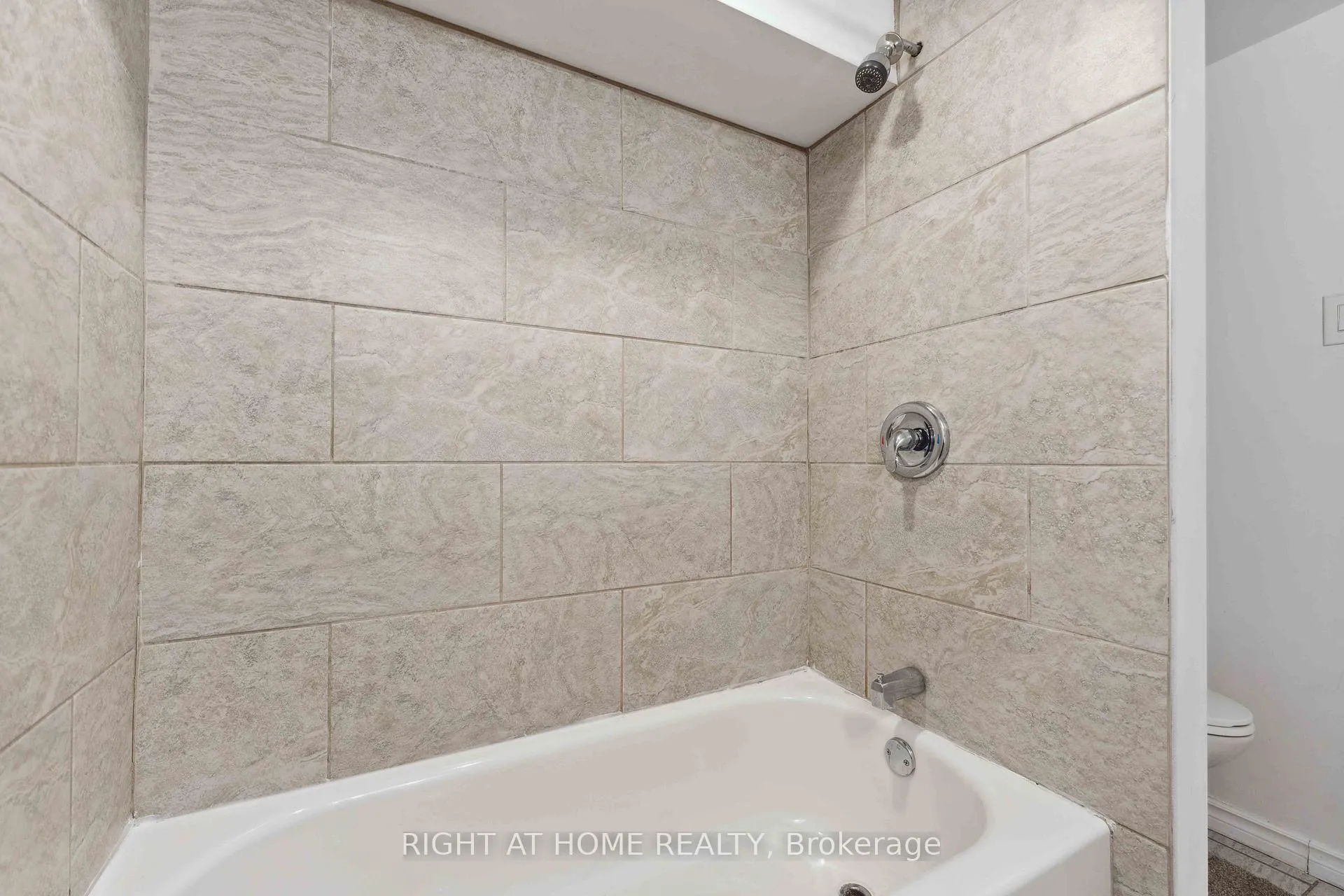 Photo 18 of 1274 Cobden Road E, Ottawa, Queensway Terrace South/Ridgeview — HOMEH