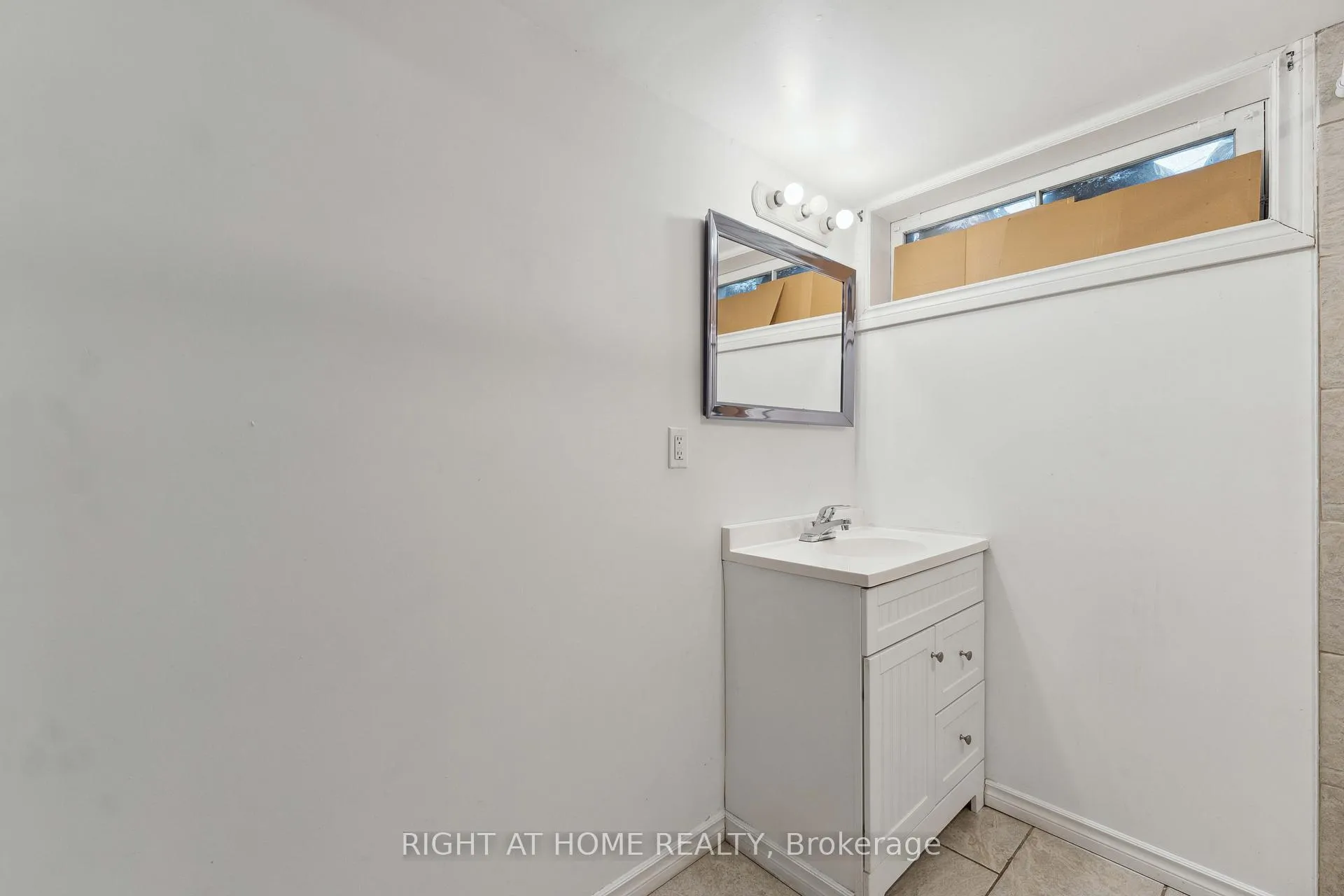Photo 19 of 1274 Cobden Road E, Ottawa, Queensway Terrace South/Ridgeview — HOMEH