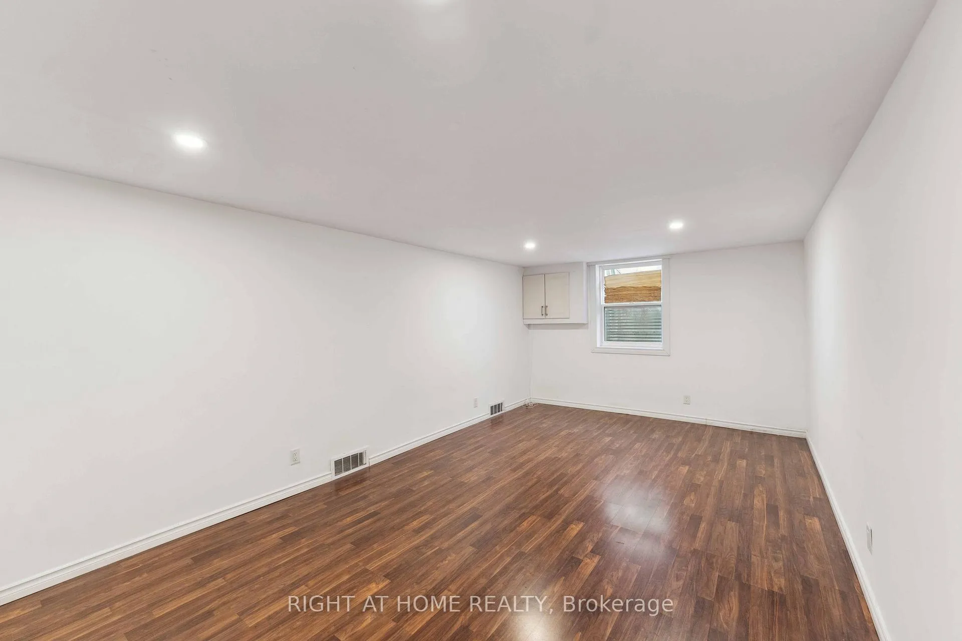 Photo 23 of 1274 Cobden Road E, Ottawa, Queensway Terrace South/Ridgeview — HOMEH