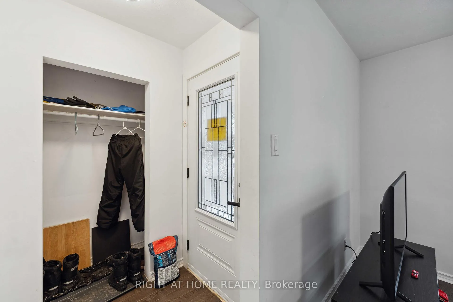 Photo 26 of 1274 Cobden Road E, Ottawa, Queensway Terrace South/Ridgeview — HOMEH