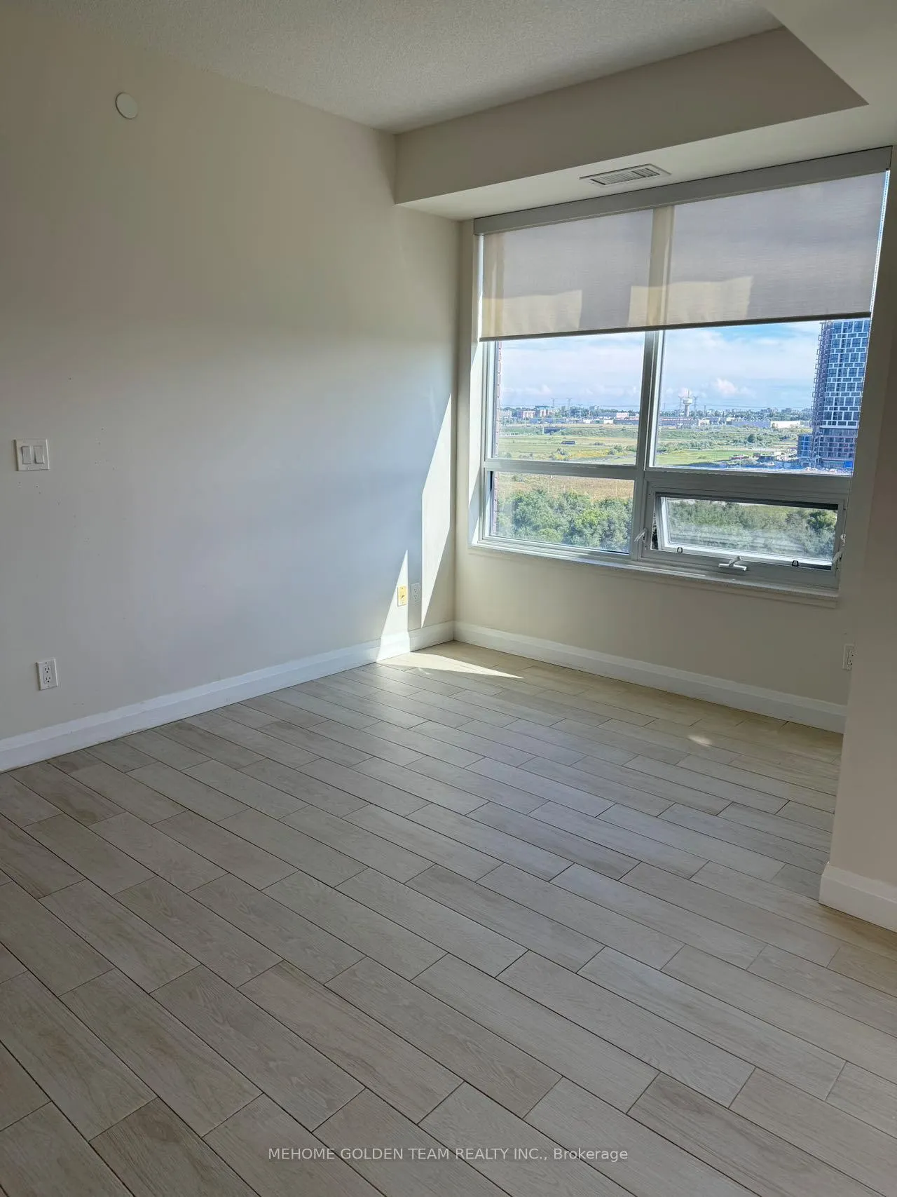 Photo 3 of Unit 1608, 15 Water walk Drive, Markham, Unionville — HOMEH
