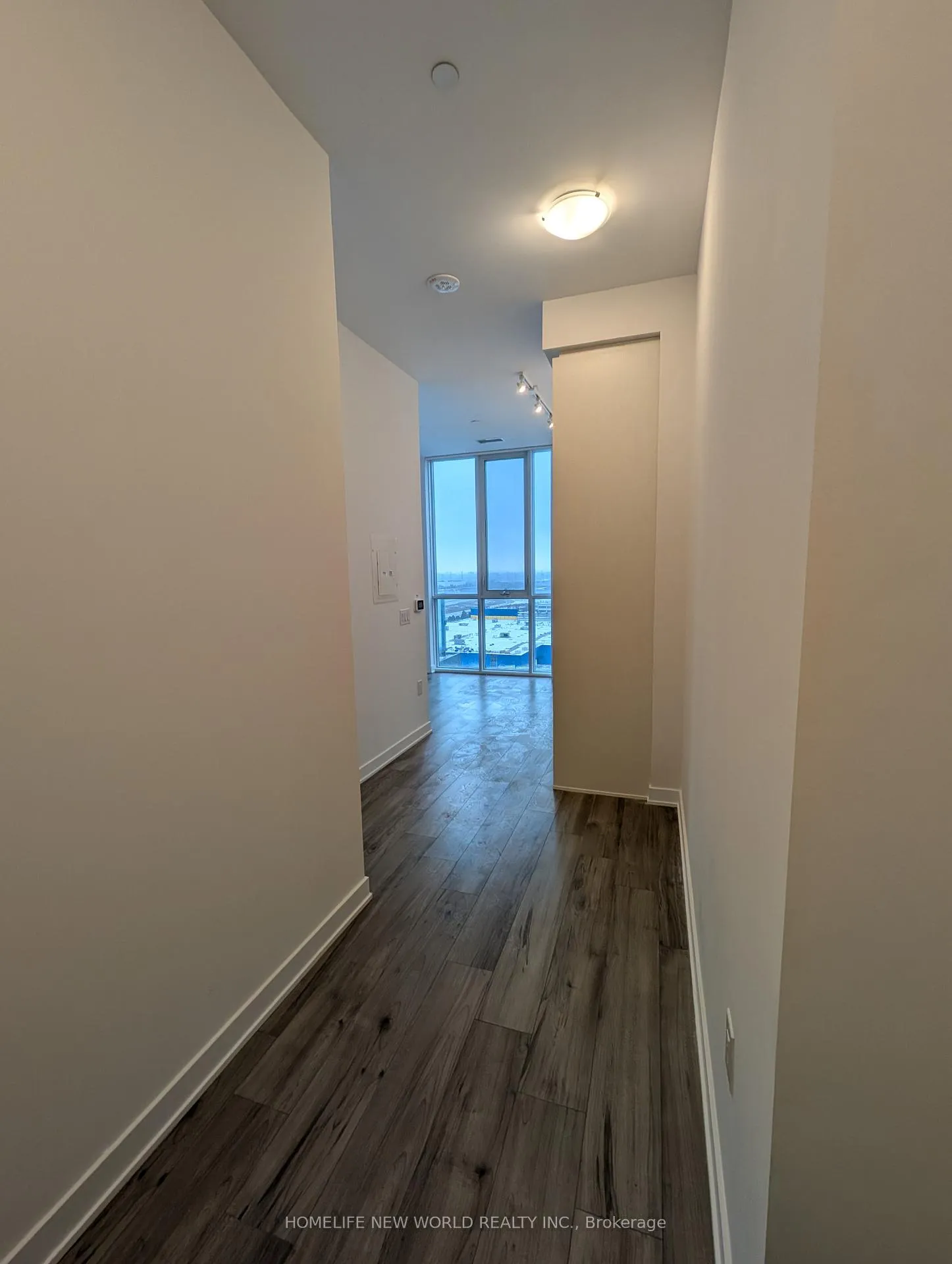 Photo 7 of Unit 1606, 60 Honeycrisp Crescent, Vaughan, Concord — HOMEH